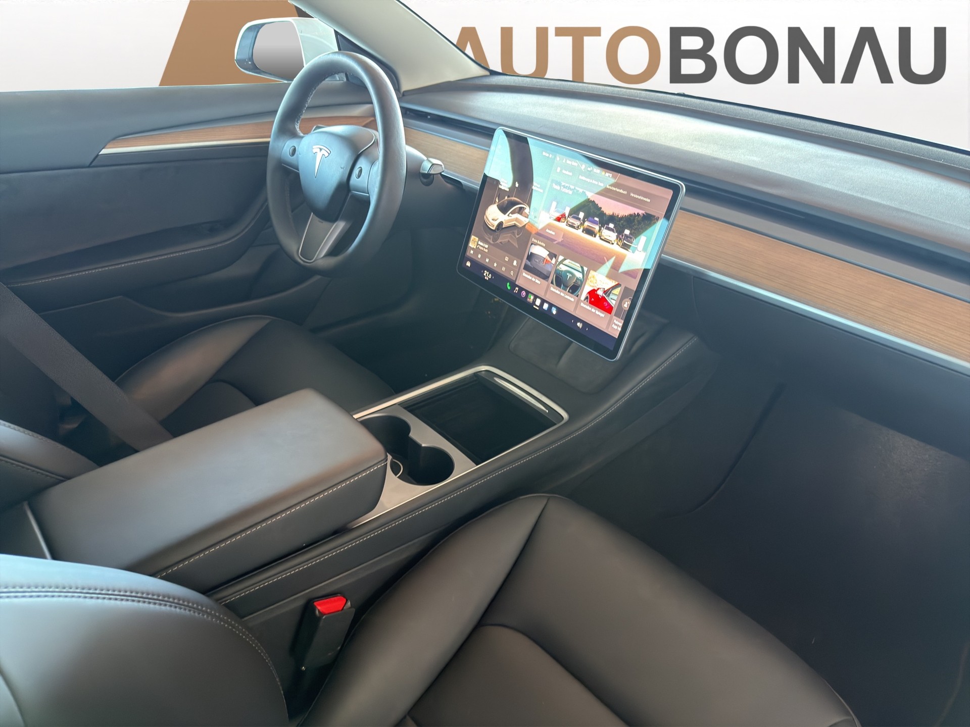 TESLA Model 3 Performance D-image-4