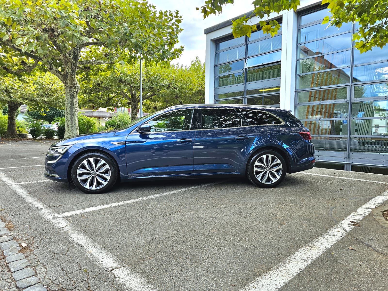 RENAULT Talisman Grandtour 1.6 dCi Intens EDC-image-3