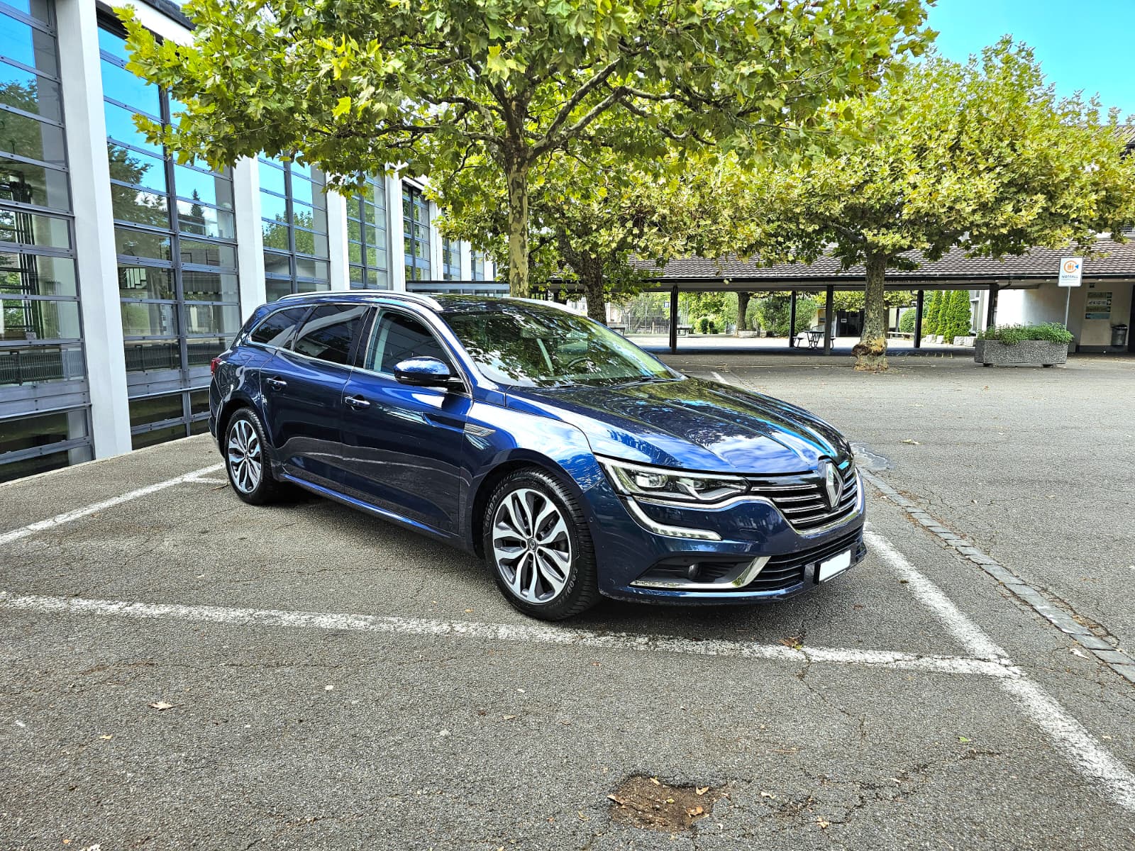 RENAULT Talisman Grandtour 1.6 dCi Intens EDC-image-2