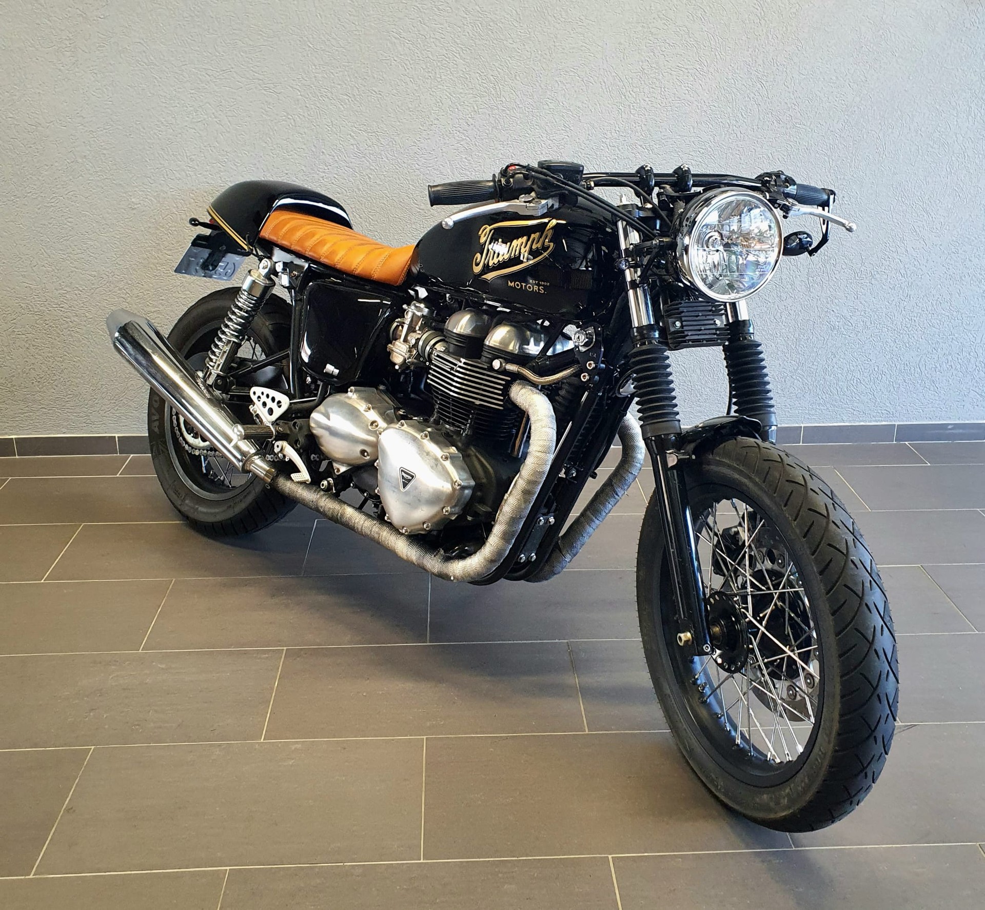TRIUMPH Thruxton 900 i