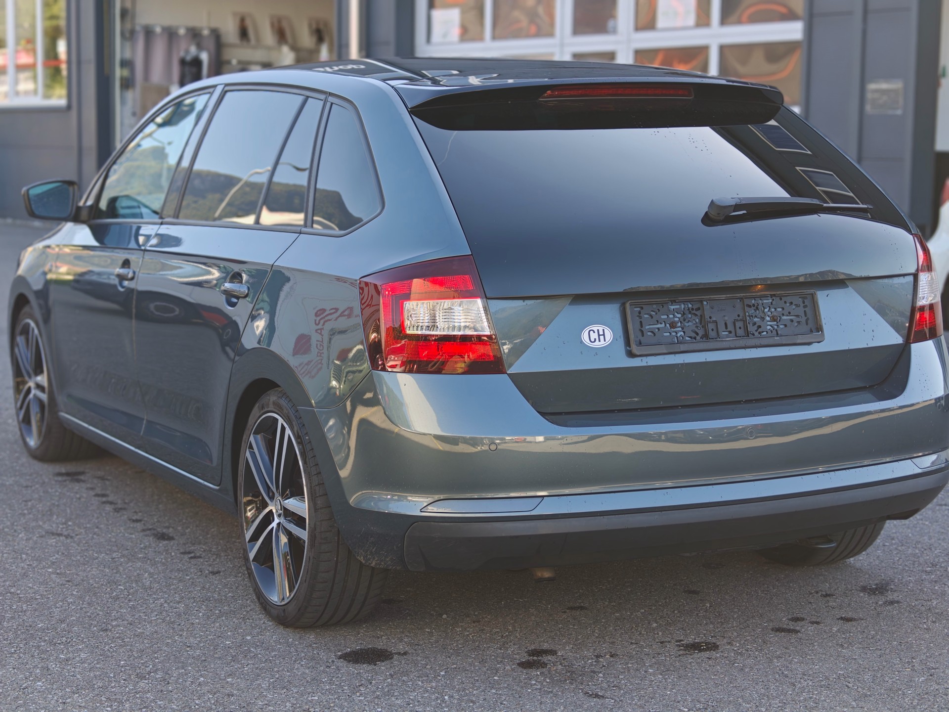 SKODA Rapid Spaceback 1.2 TSI Elegance-image-3