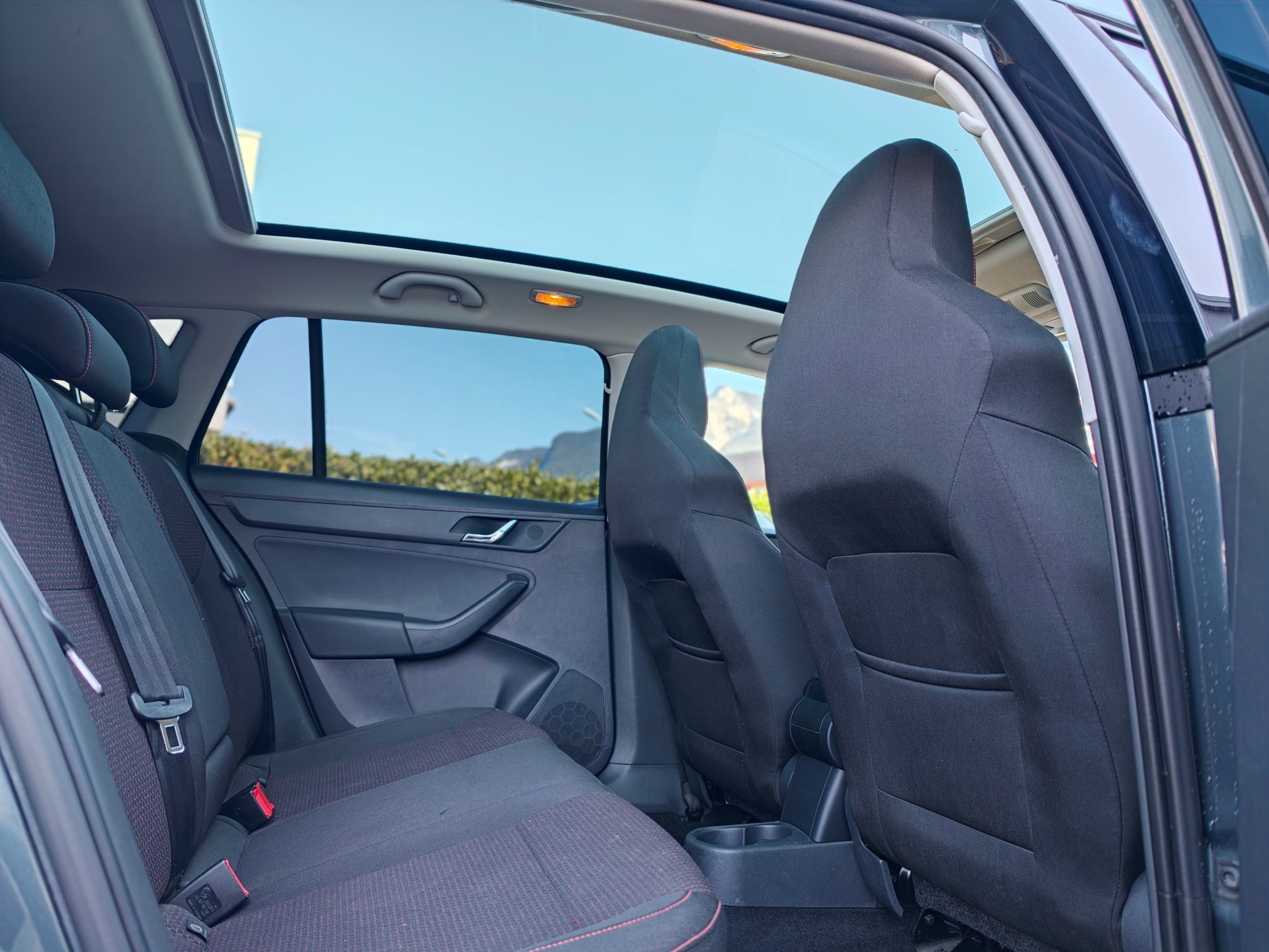 SKODA Rapid Spaceback 1.2 TSI Elegance-image-6