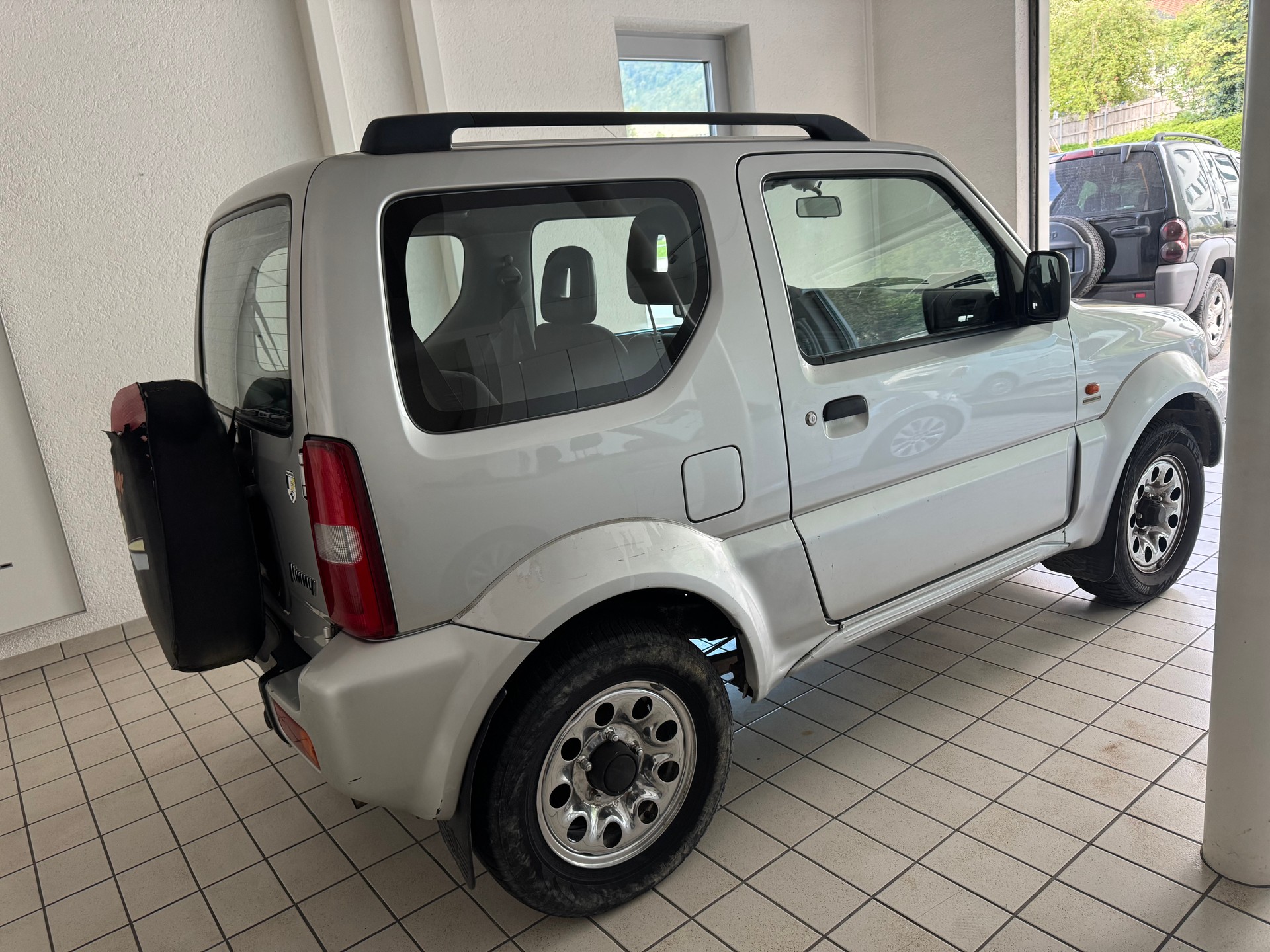 SUZUKI Jimny 1.3 16V JLX-image-7