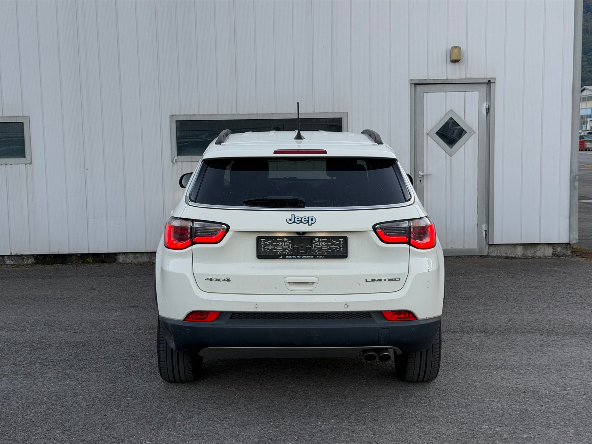 JEEP Compass 2.0CRD Limited AWD 9ATX-image-3