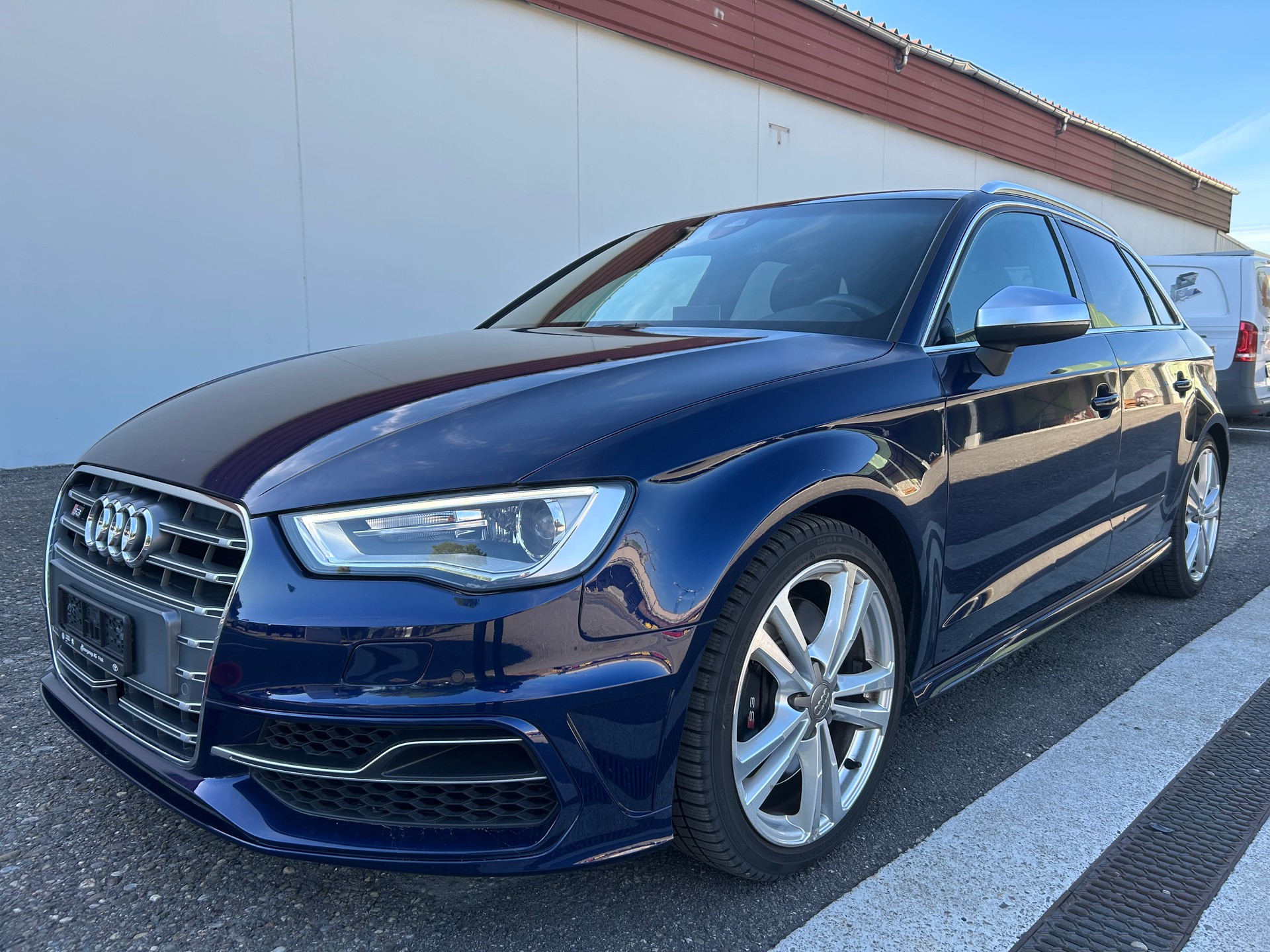AUDI S3 Sportback 2.0 TFSI quattro S-tronic-image-0