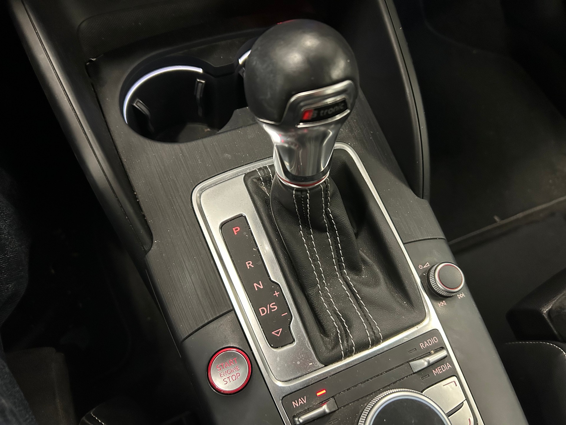 AUDI S3 Sportback 2.0 TFSI quattro S-tronic-image-10