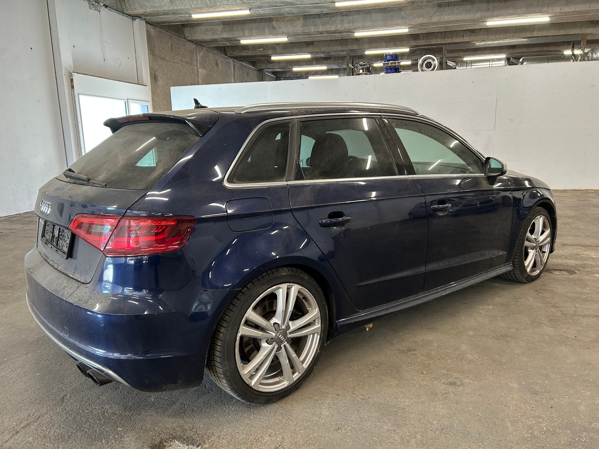 AUDI S3 Sportback 2.0 TFSI quattro S-tronic-image-3