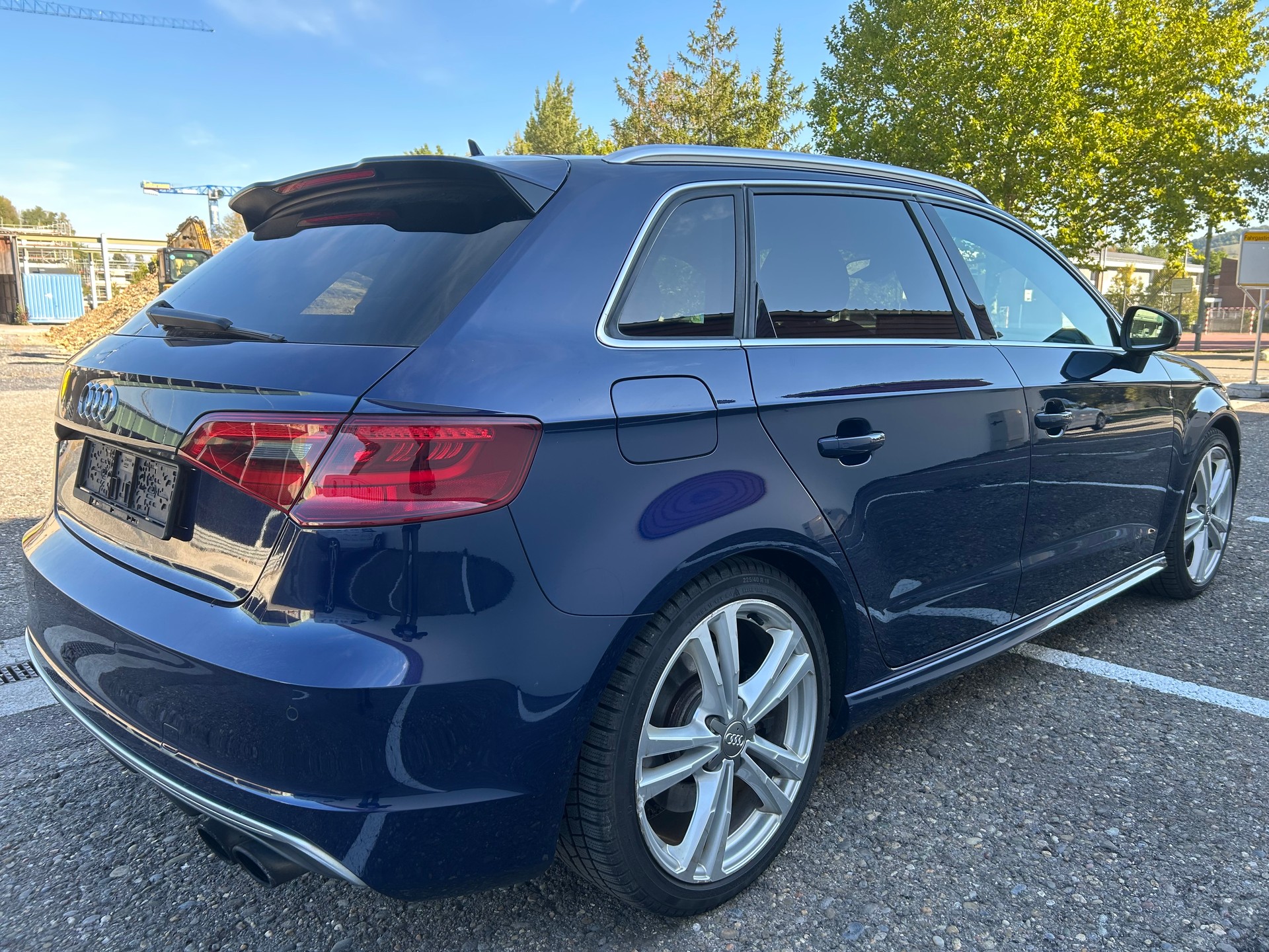 AUDI S3 Sportback 2.0 TFSI quattro S-tronic-image-2