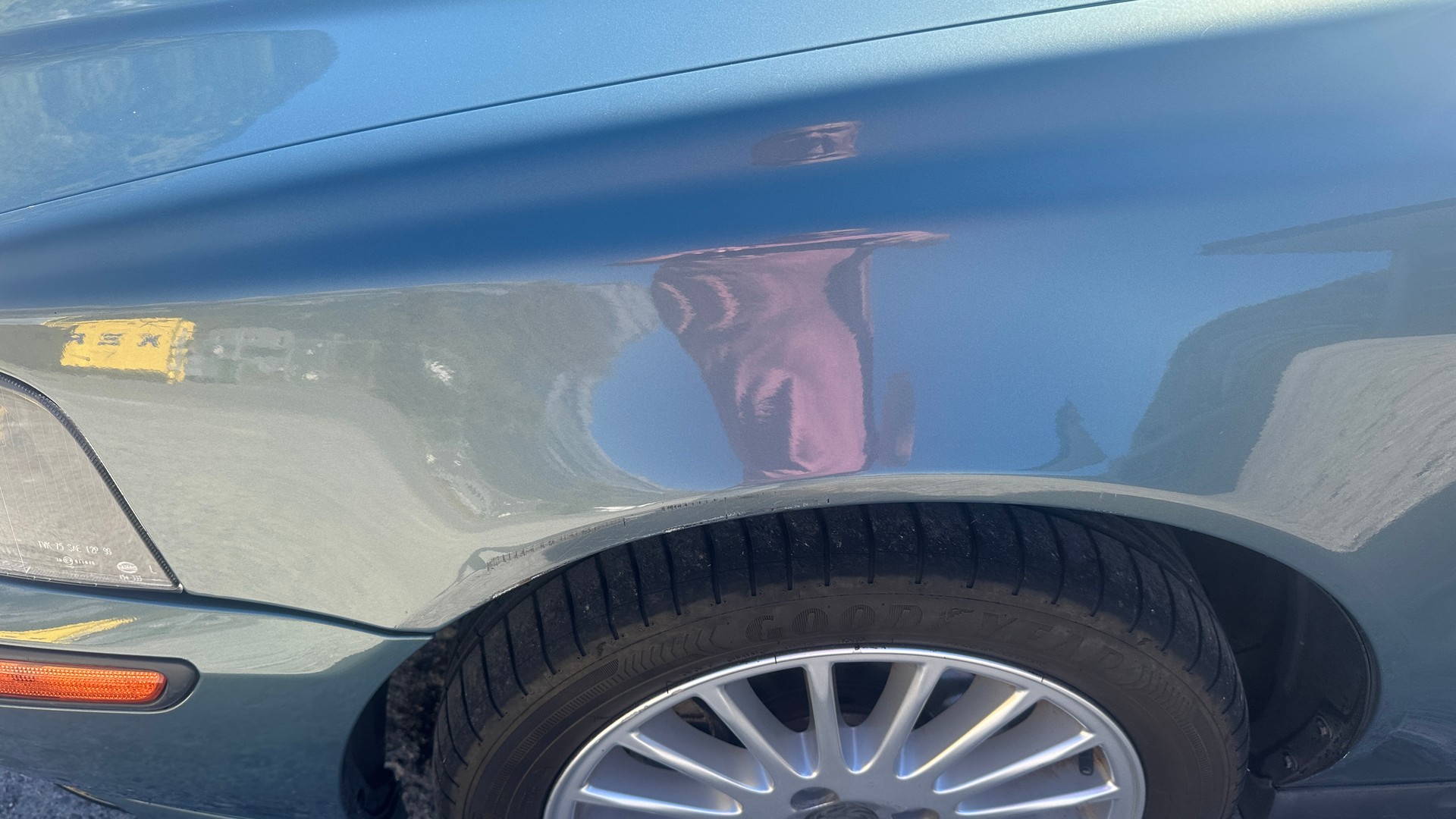 VOLVO V40-image-14