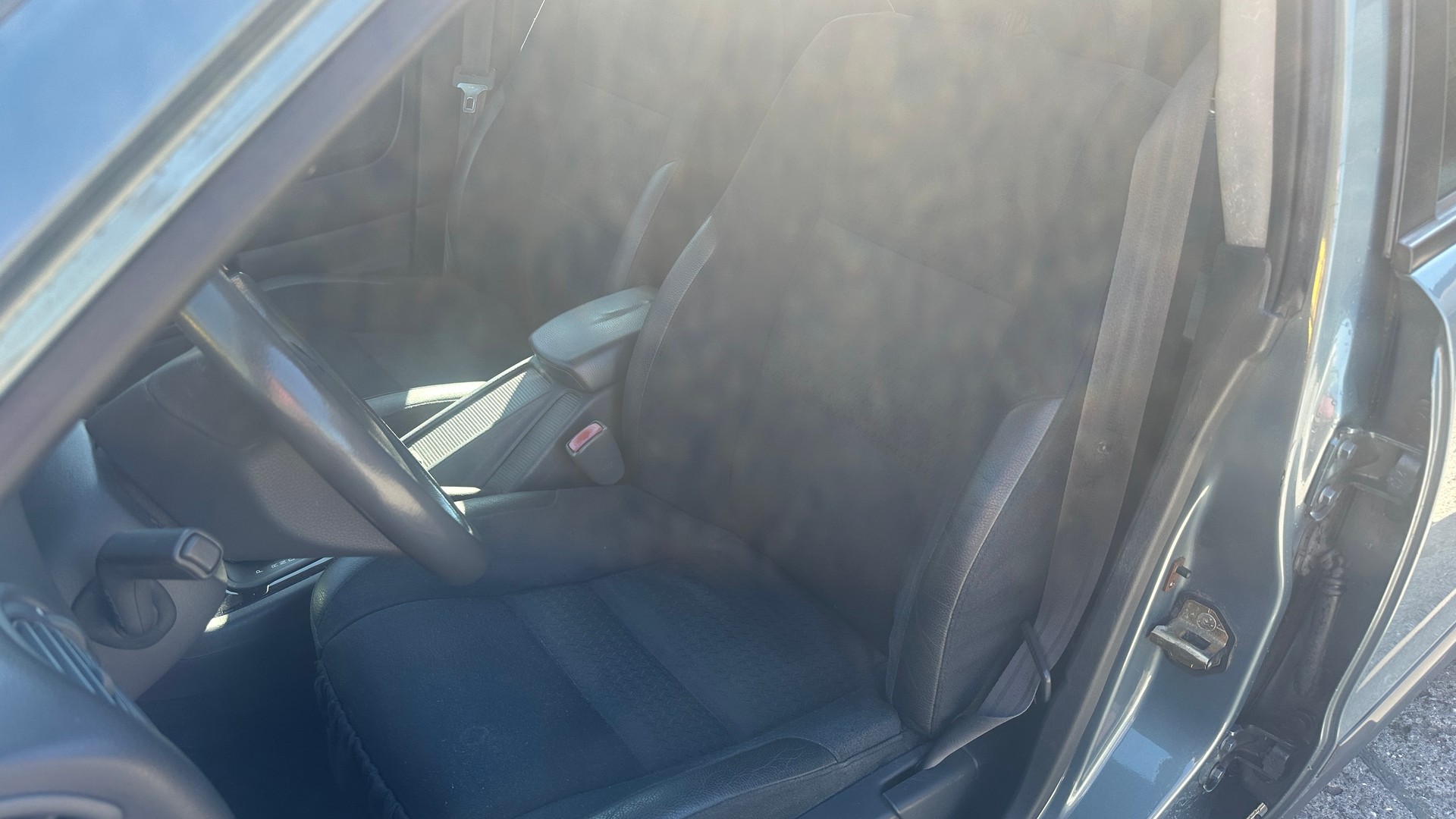 VOLVO V40-image-8