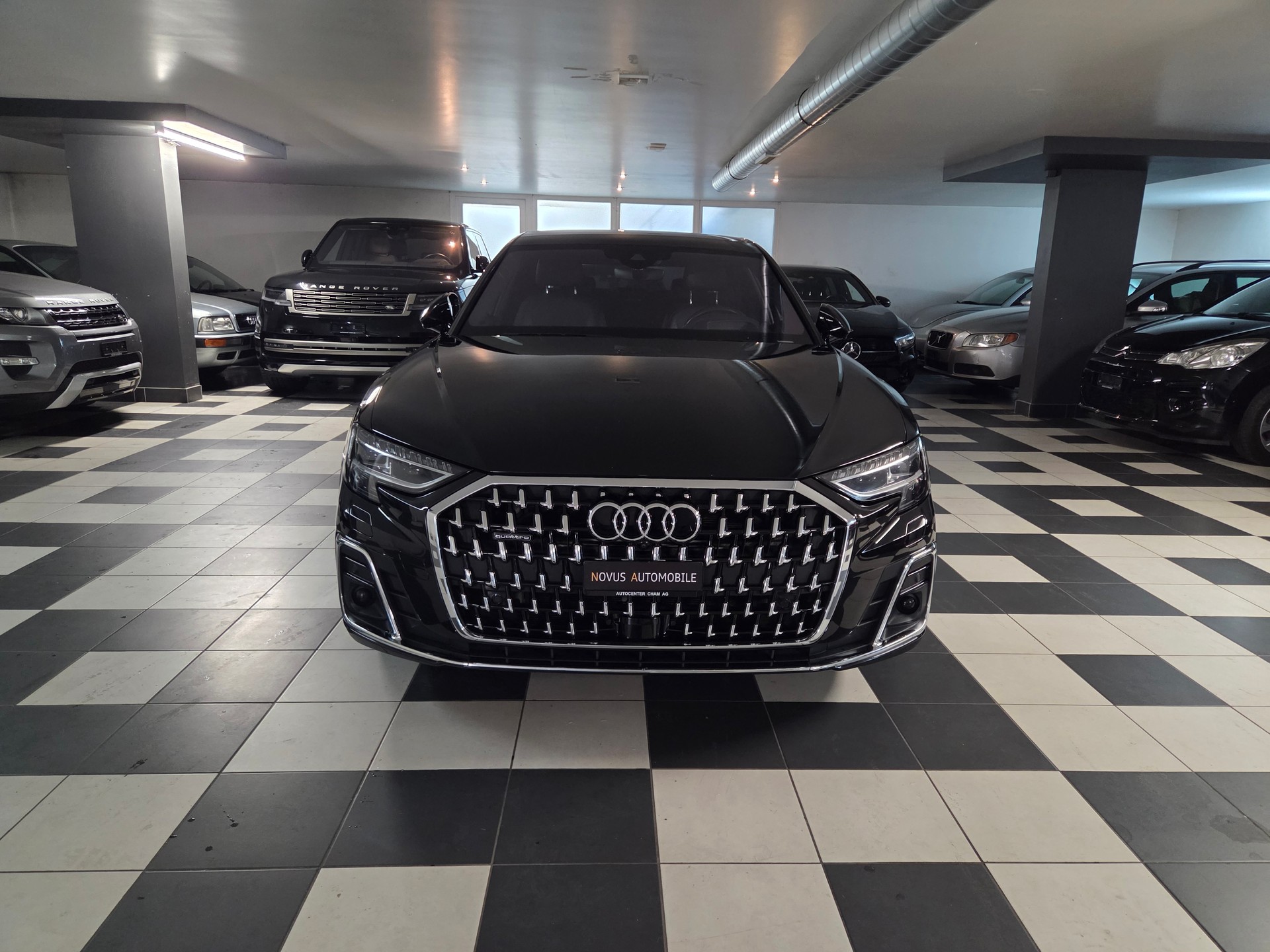 AUDI A8-image-8