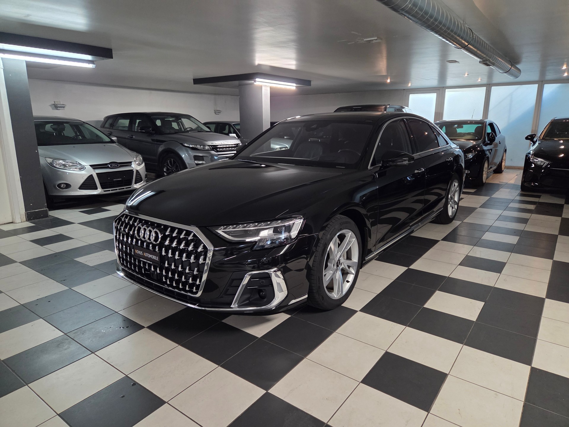 AUDI A8-image-0