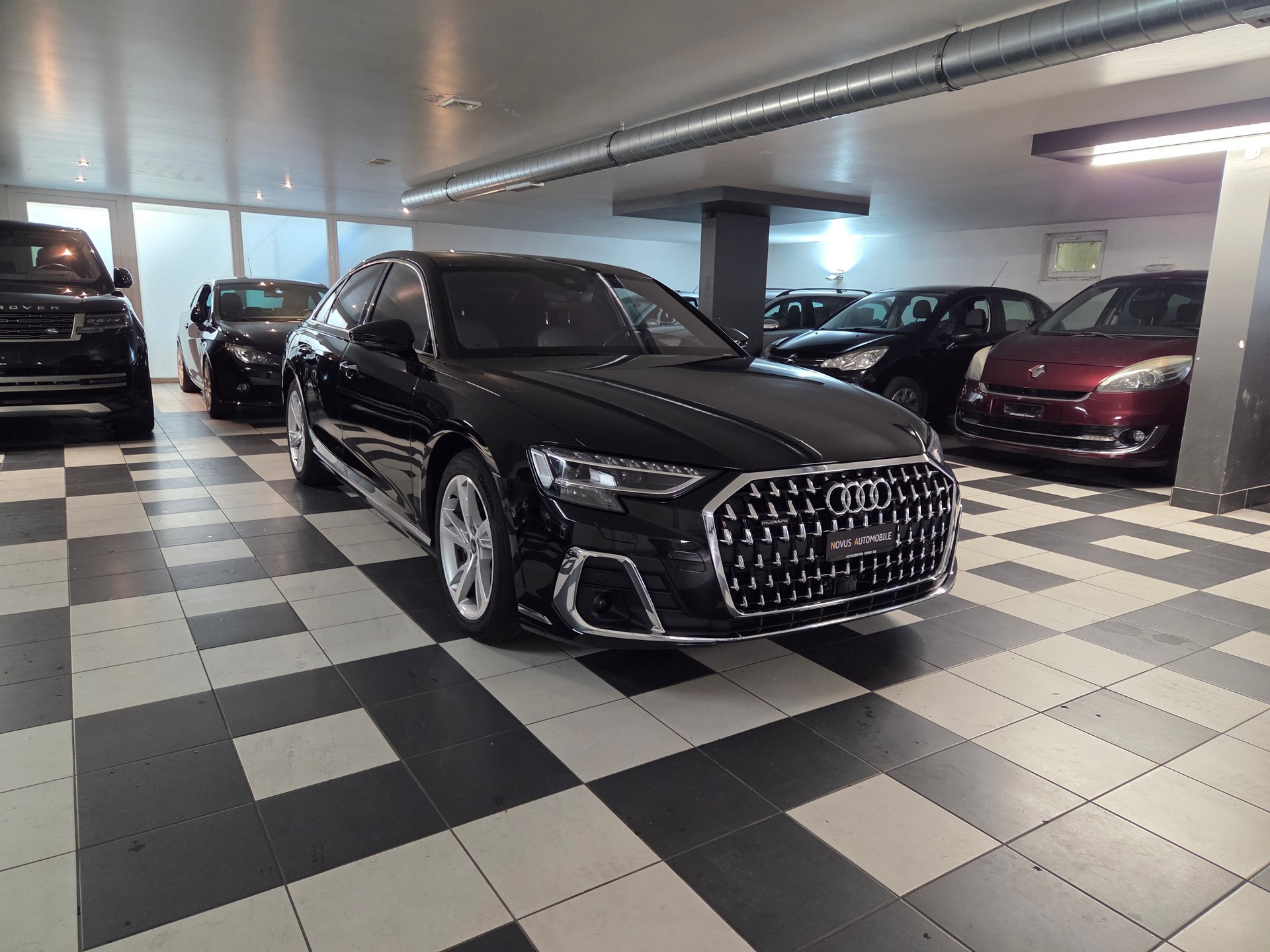 AUDI A8-image-7