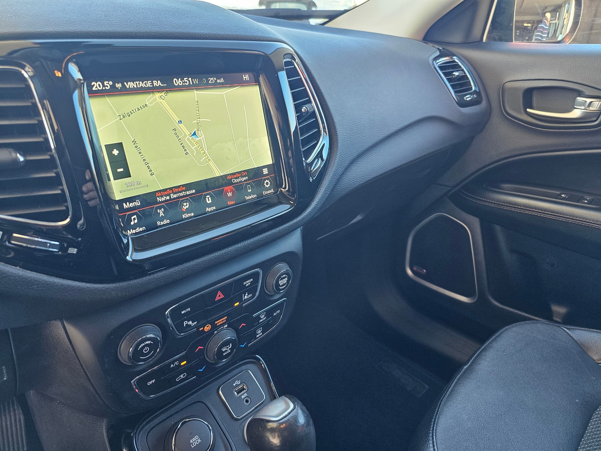 JEEP Compass 2.0CRD Limited AWD 9ATX-image-13