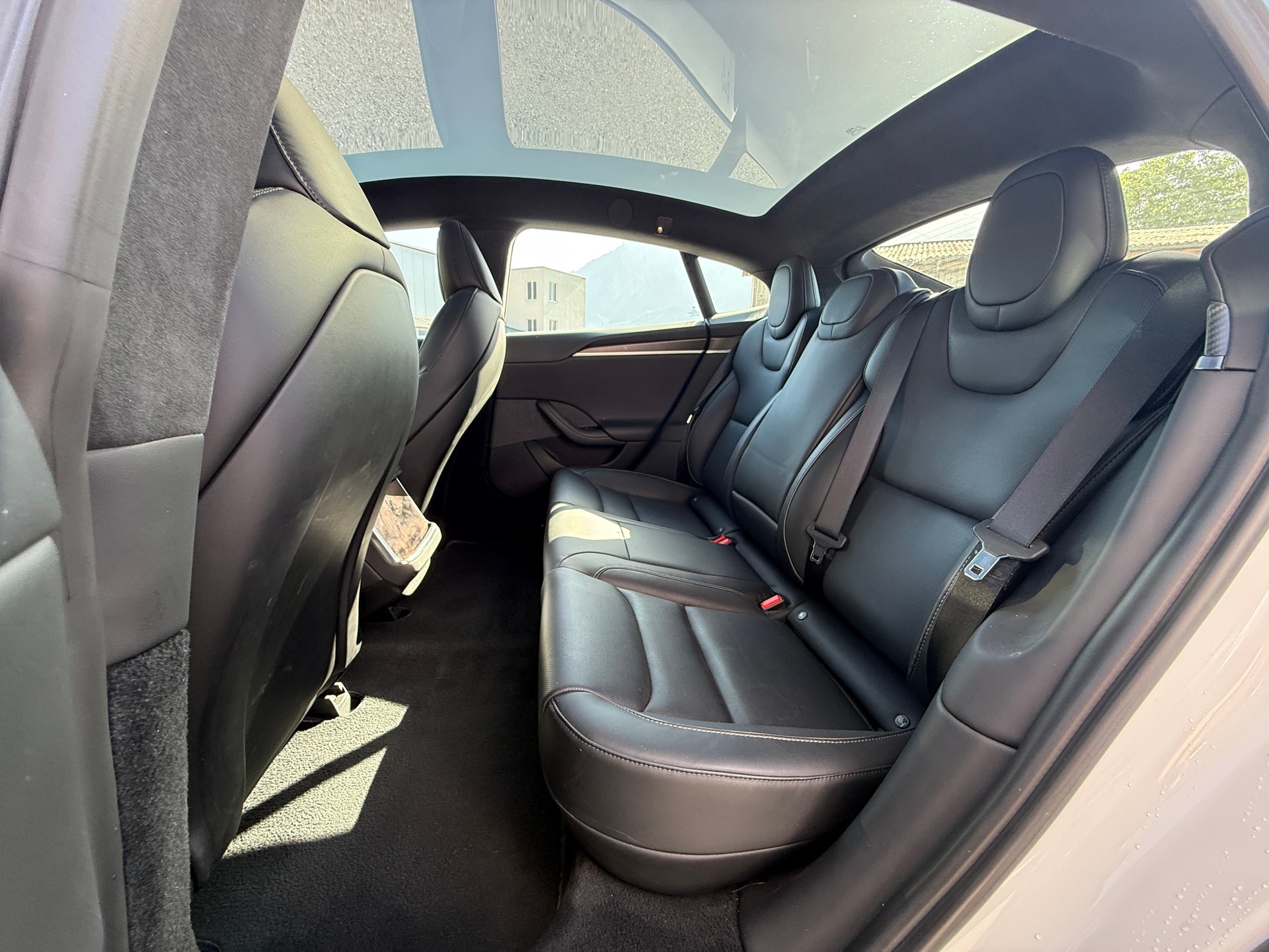TESLA Model S 100 kWh Plaid * Mit Hardware 4 bereit für die Zukunft !-image-7