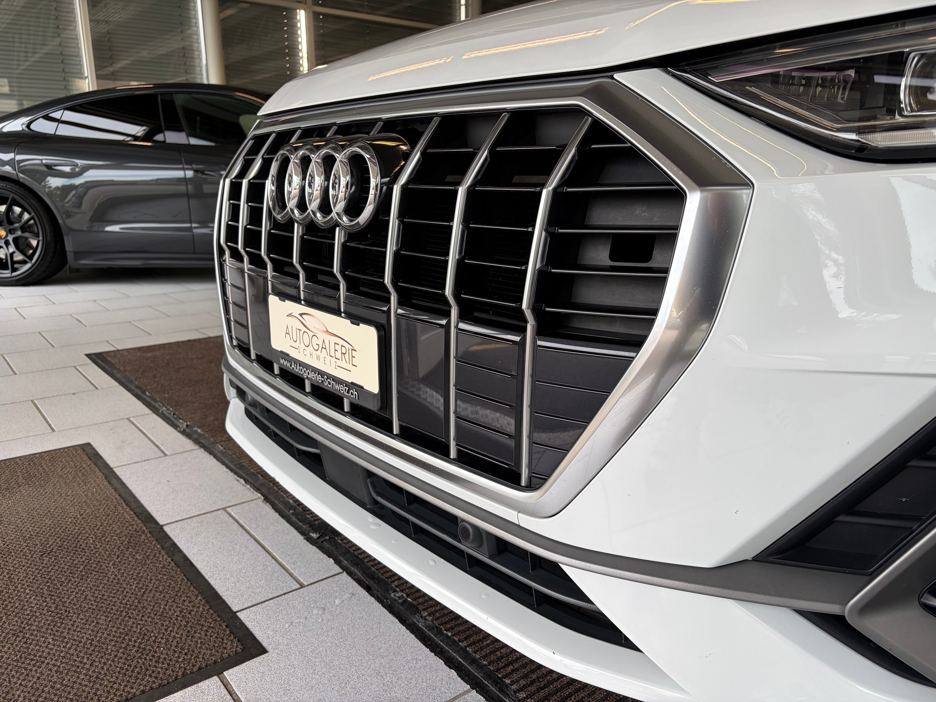 AUDI Q3 35 TFSI S line S-tronic | CH | Assistenzpaket | Matrix LED | S-LINE | Navi Plus & Phone Box | Technikpaket |-image-33