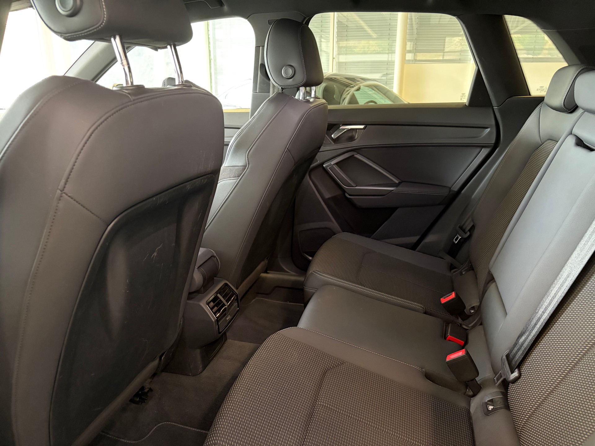 AUDI Q3 35 TFSI S line S-tronic | CH | Assistenzpaket | Matrix LED | S-LINE | Navi Plus & Phone Box | Technikpaket |-image-21