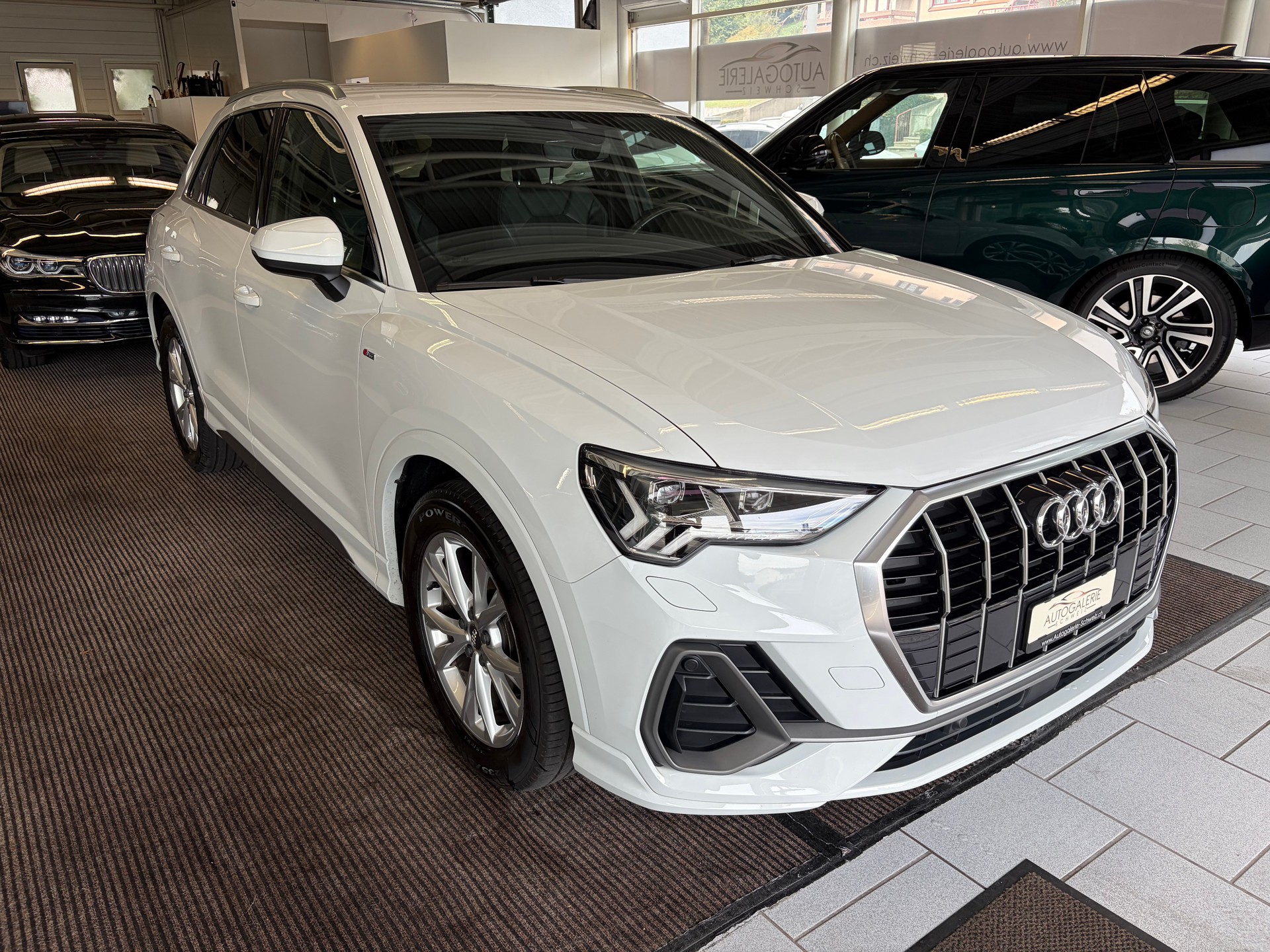 AUDI Q3 35 TFSI S line S-tronic | CH | Assistenzpaket | Matrix LED | S-LINE | Navi Plus & Phone Box | Technikpaket |-image-31