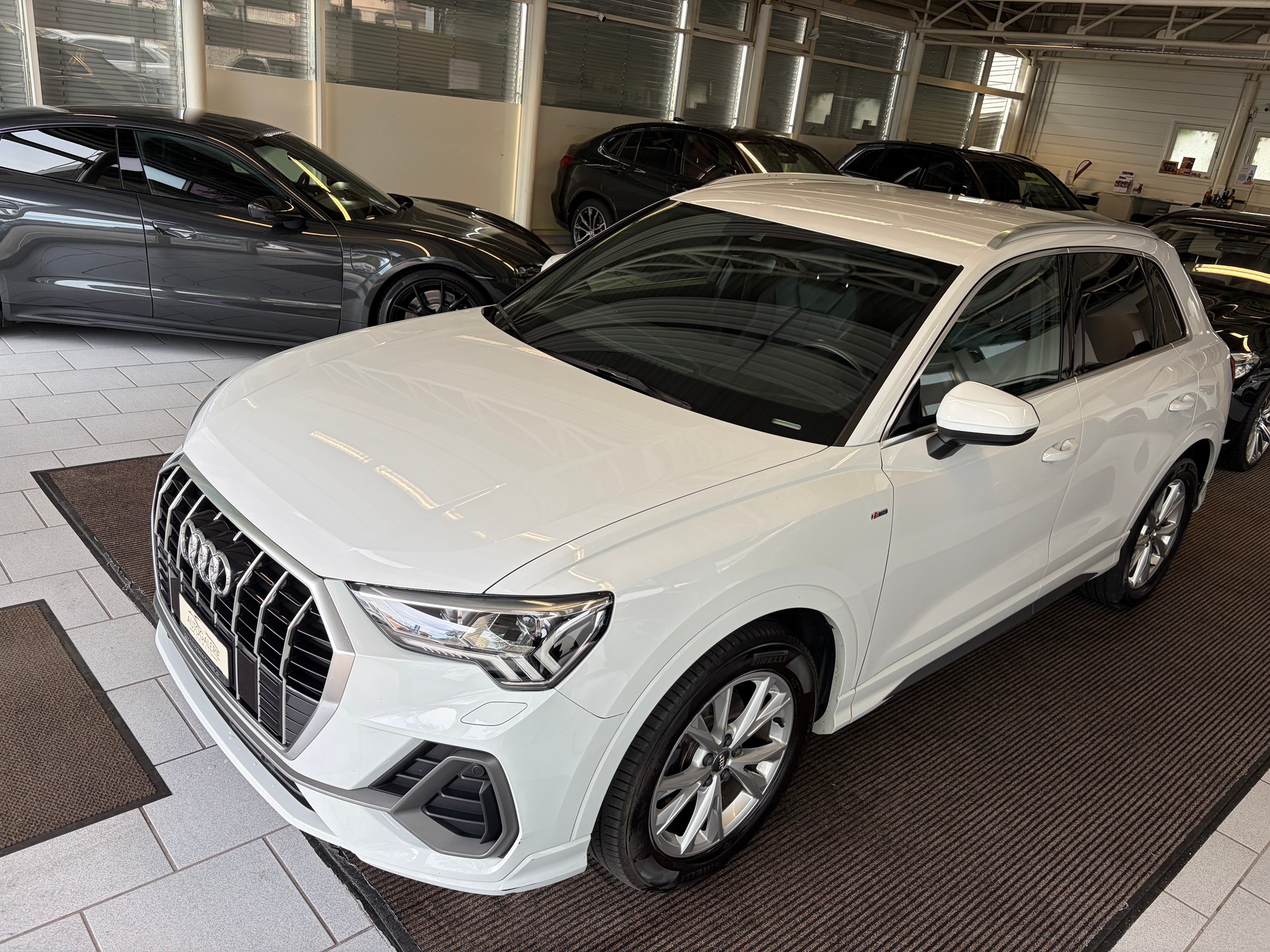 AUDI Q3 35 TFSI S line S-tronic | CH | Assistenzpaket | Matrix LED | S-LINE | Navi Plus & Phone Box | Technikpaket |-image-34