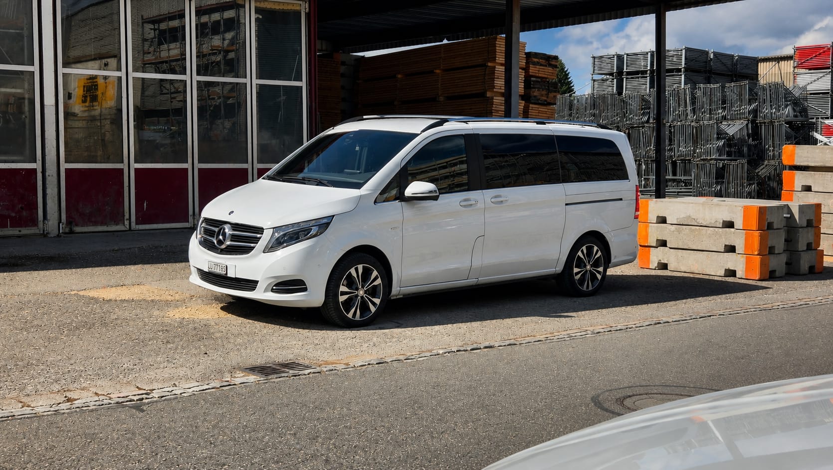 MERCEDES-BENZ V 250 d Avantgarde lang 4Matic 7G-Tronic-image-3