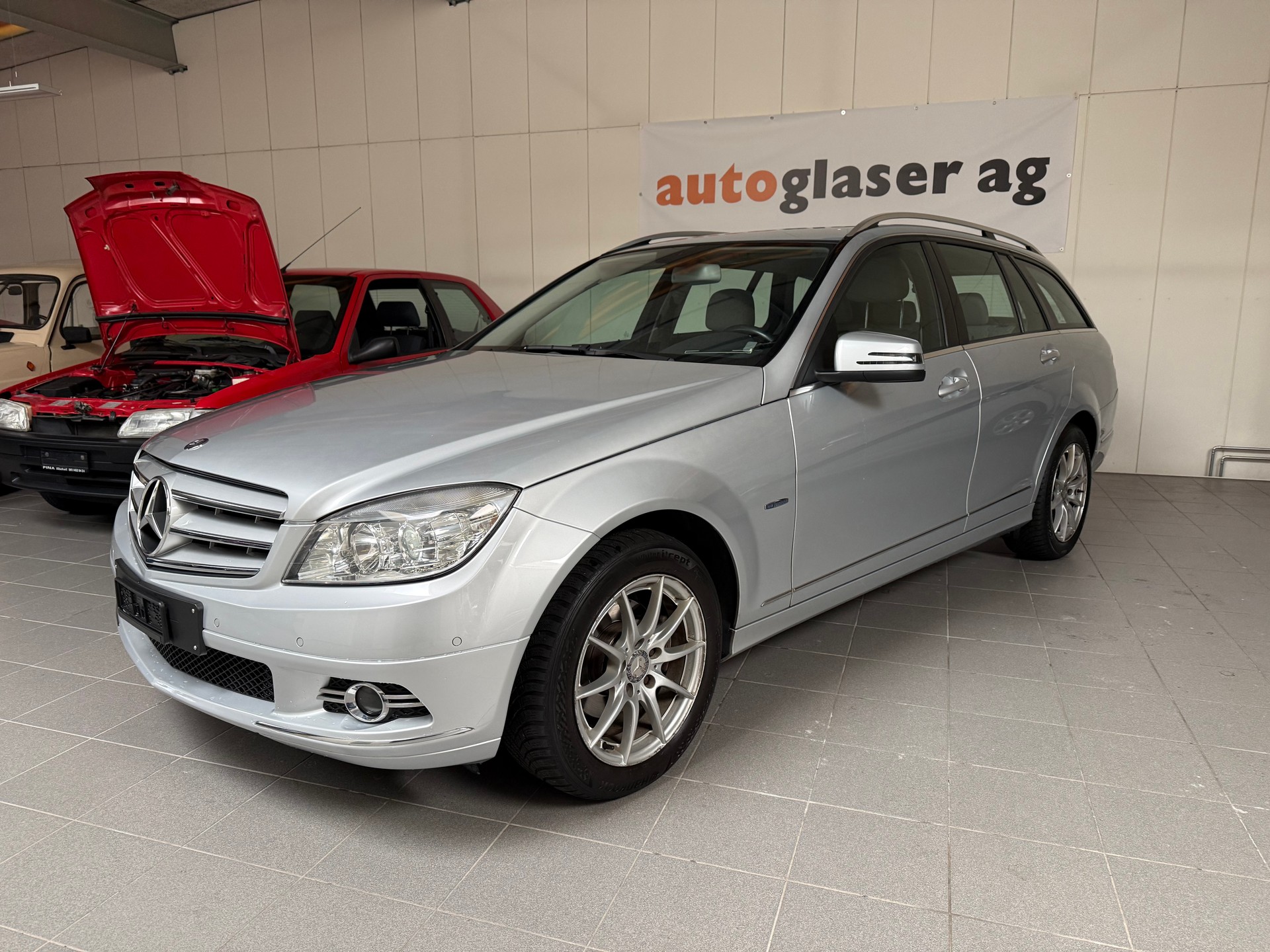 MERCEDES-BENZ C 180 CGI BlueEfficiency Avantgarde Automatic-image-3