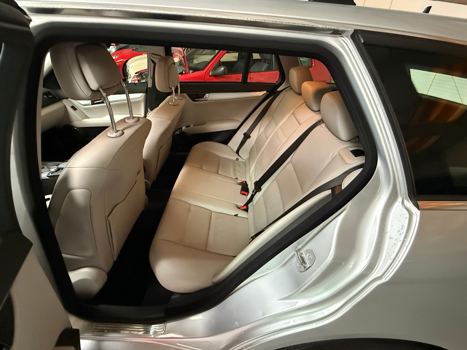 MERCEDES-BENZ C 180 CGI BlueEfficiency Avantgarde Automatic-image-21
