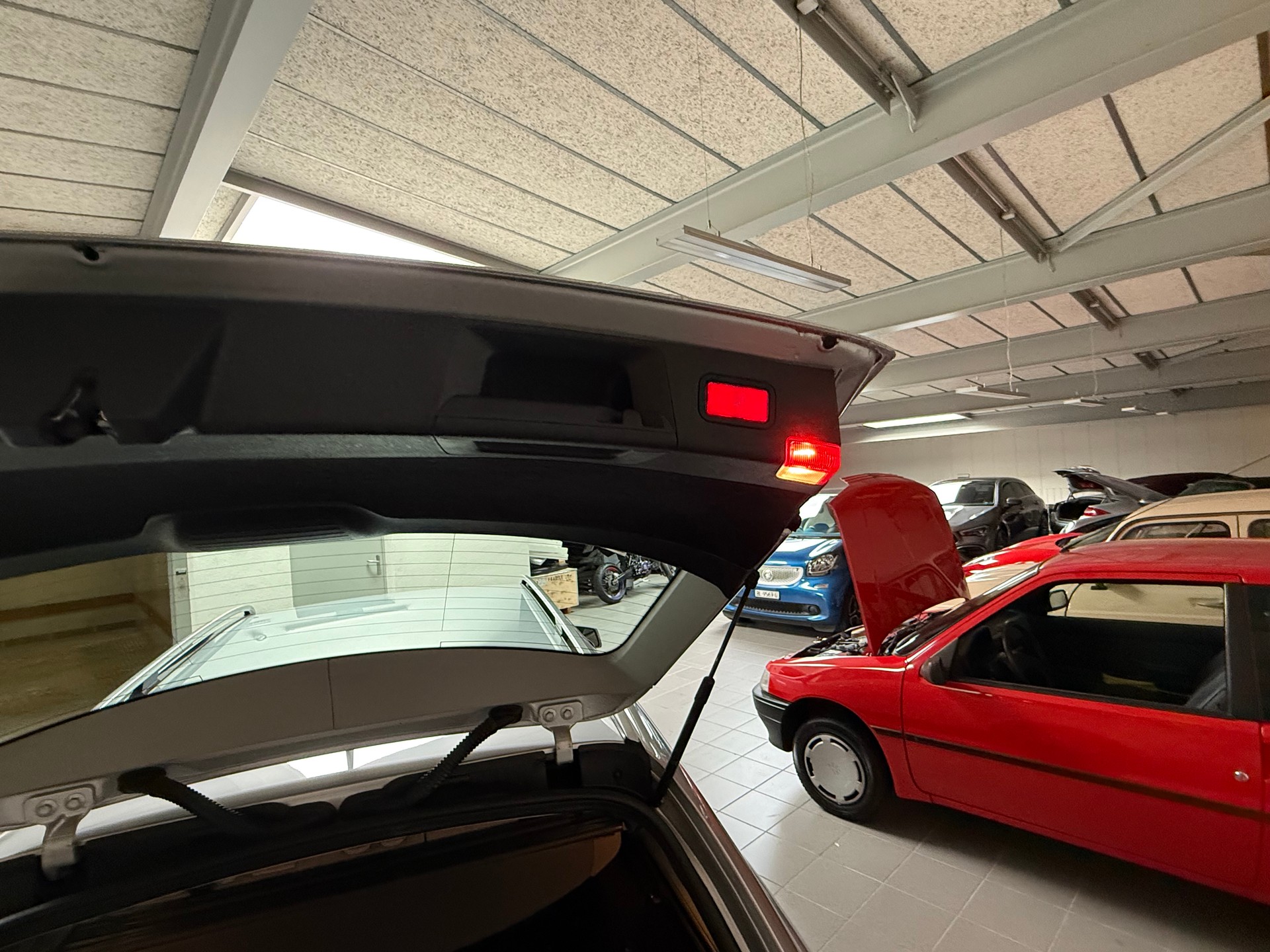MERCEDES-BENZ C 180 CGI BlueEfficiency Avantgarde Automatic-image-14