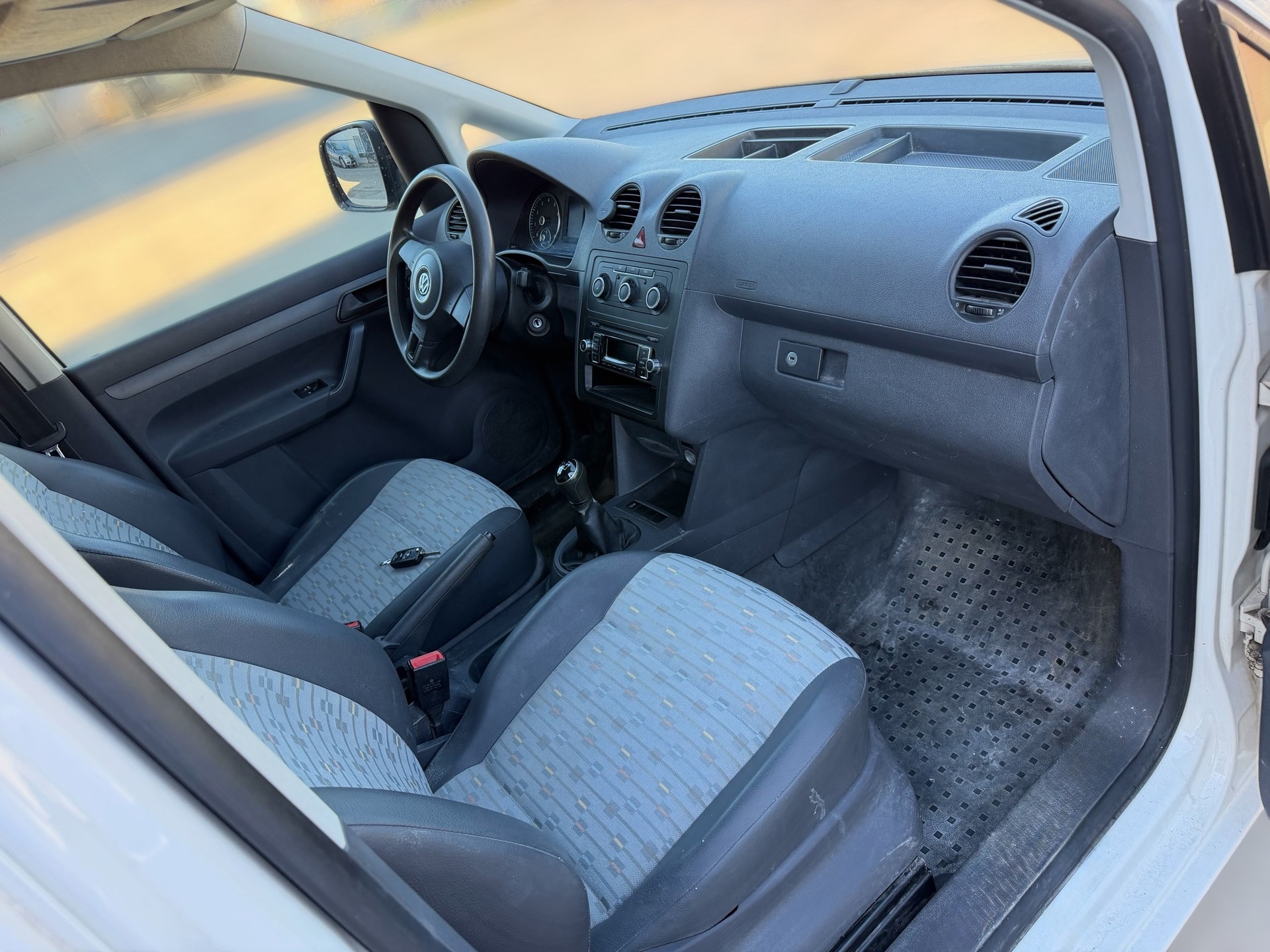 VW Caddy 1.2 TSI-image-8