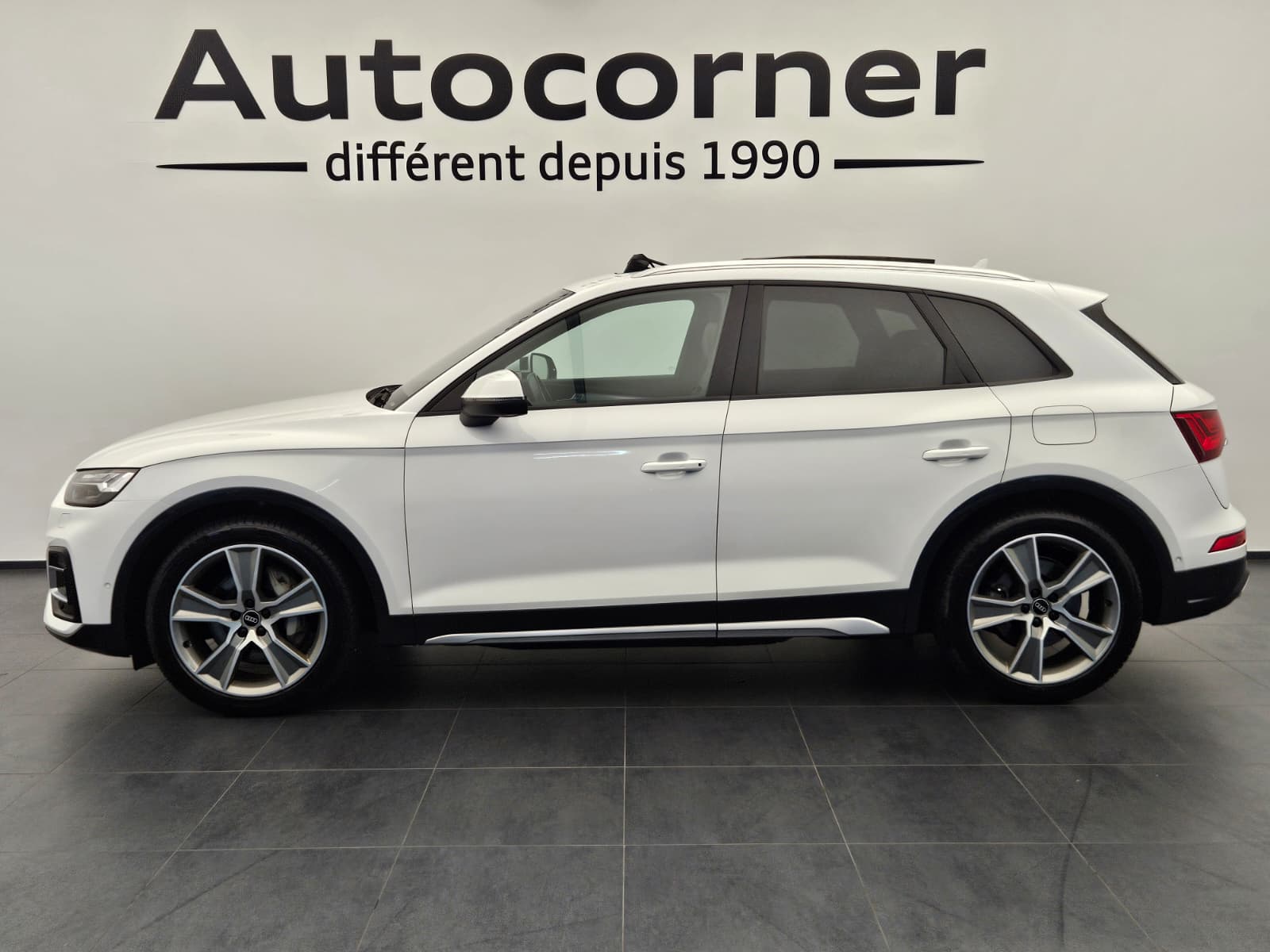 AUDI Q5 50 TFSI e PHEV advanced quattro S-tronic-showroom-element-1