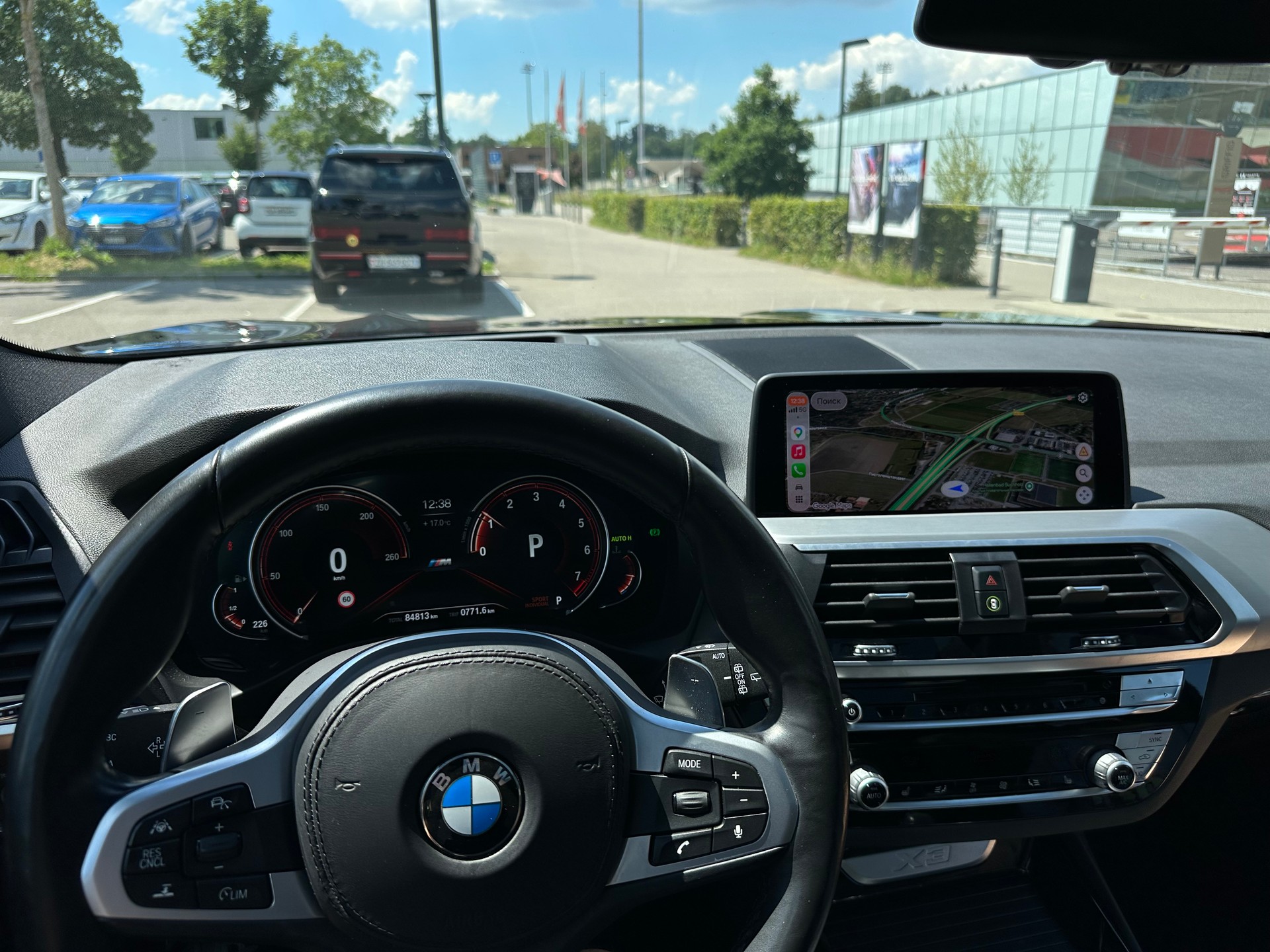 BMW 30i xDrive-image-2