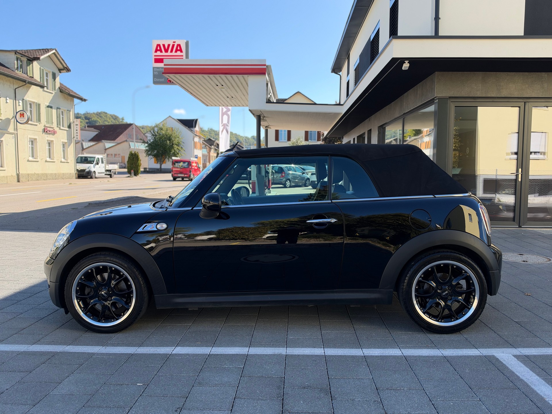 MINI Cooper S Cabriolet Steptronic-image-16