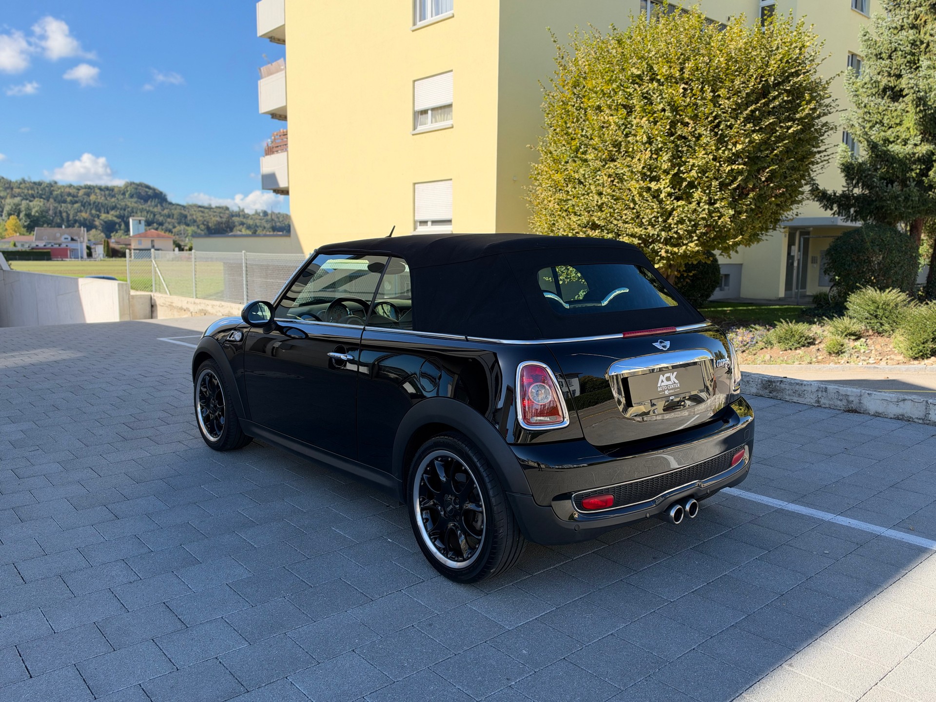 MINI Cooper S Cabriolet Steptronic-image-17