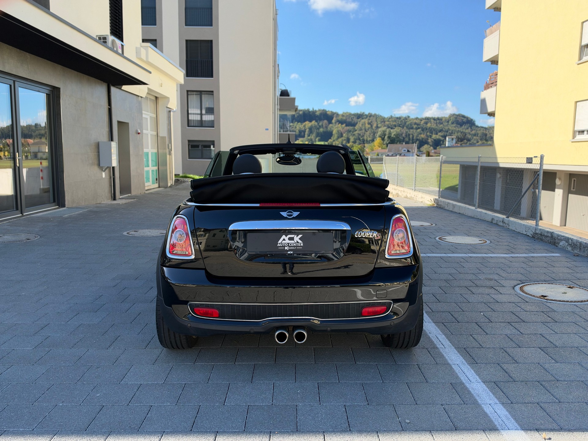 MINI Cooper S Cabriolet Steptronic-image-3