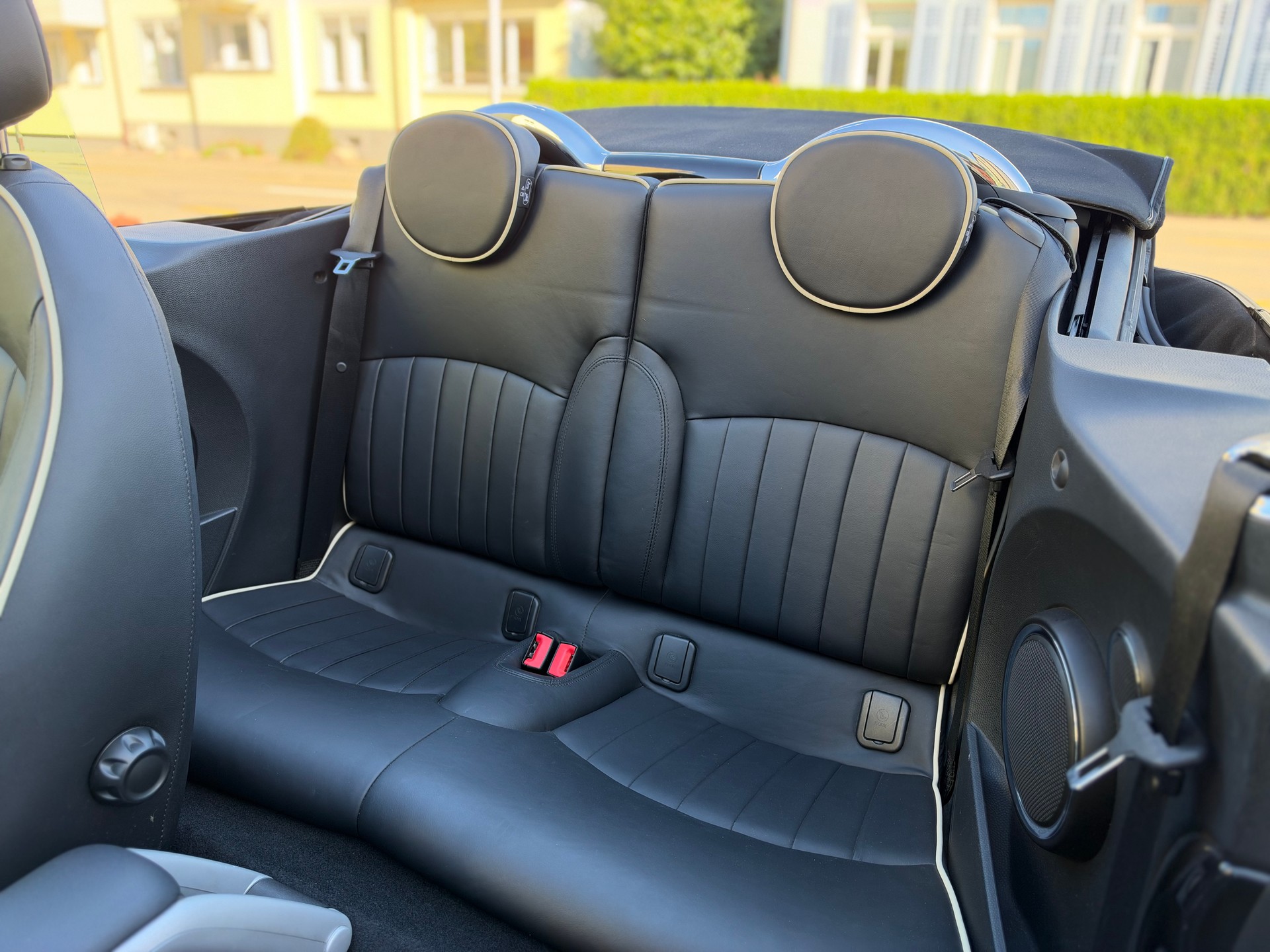 MINI Cooper S Cabriolet Steptronic-image-14