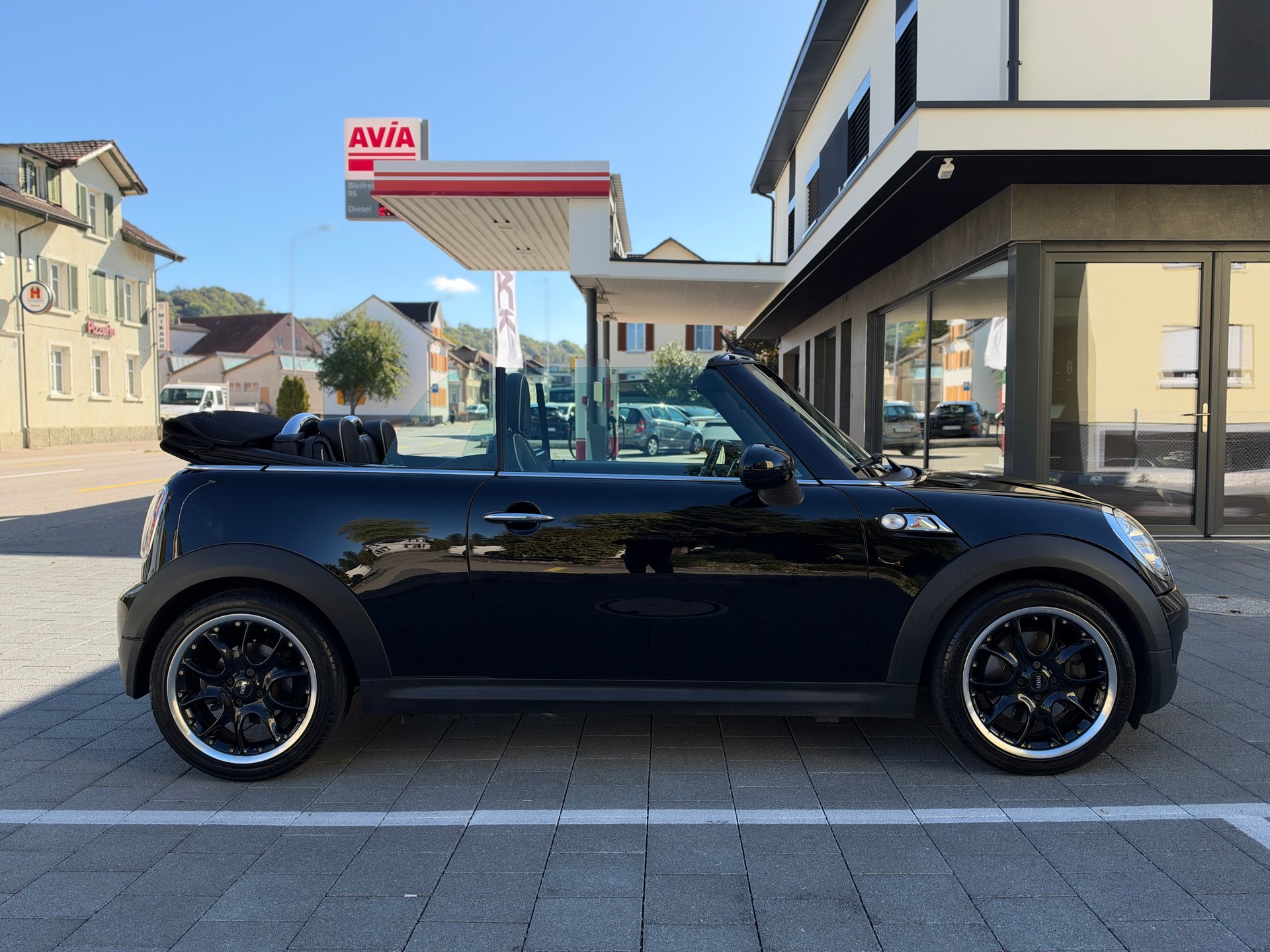 MINI Cooper S Cabriolet Steptronic-image-5