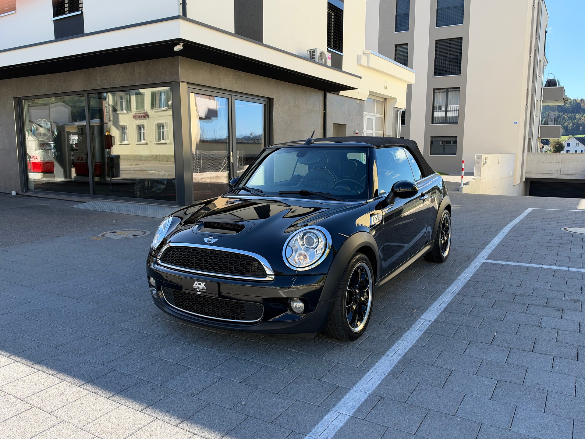 MINI Cooper S Cabriolet Steptronic-image-15