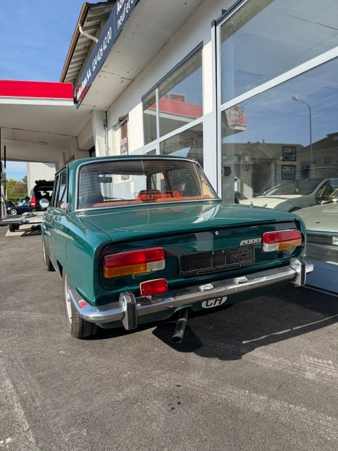 ALFA ROMEO 2000-image-1
