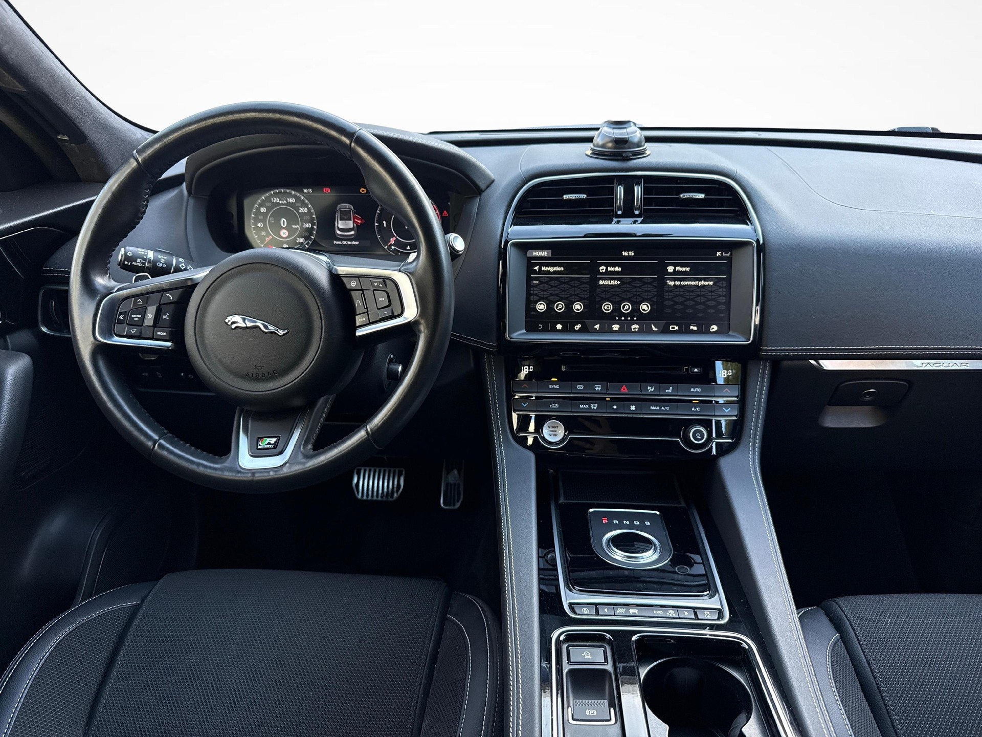 JAGUAR F-Pace 2.0 D 180 R-Sport AWD-image-8