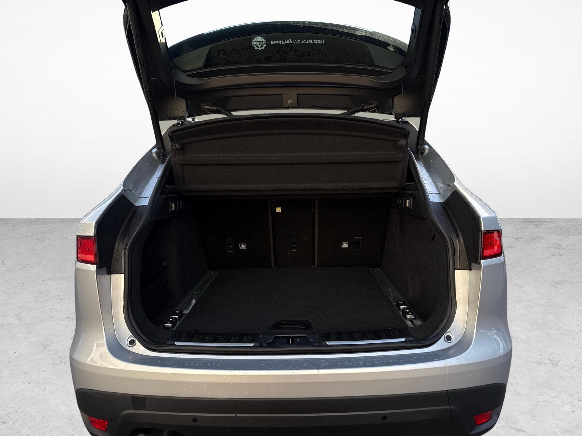 JAGUAR F-Pace 2.0 D 180 R-Sport AWD-image-11