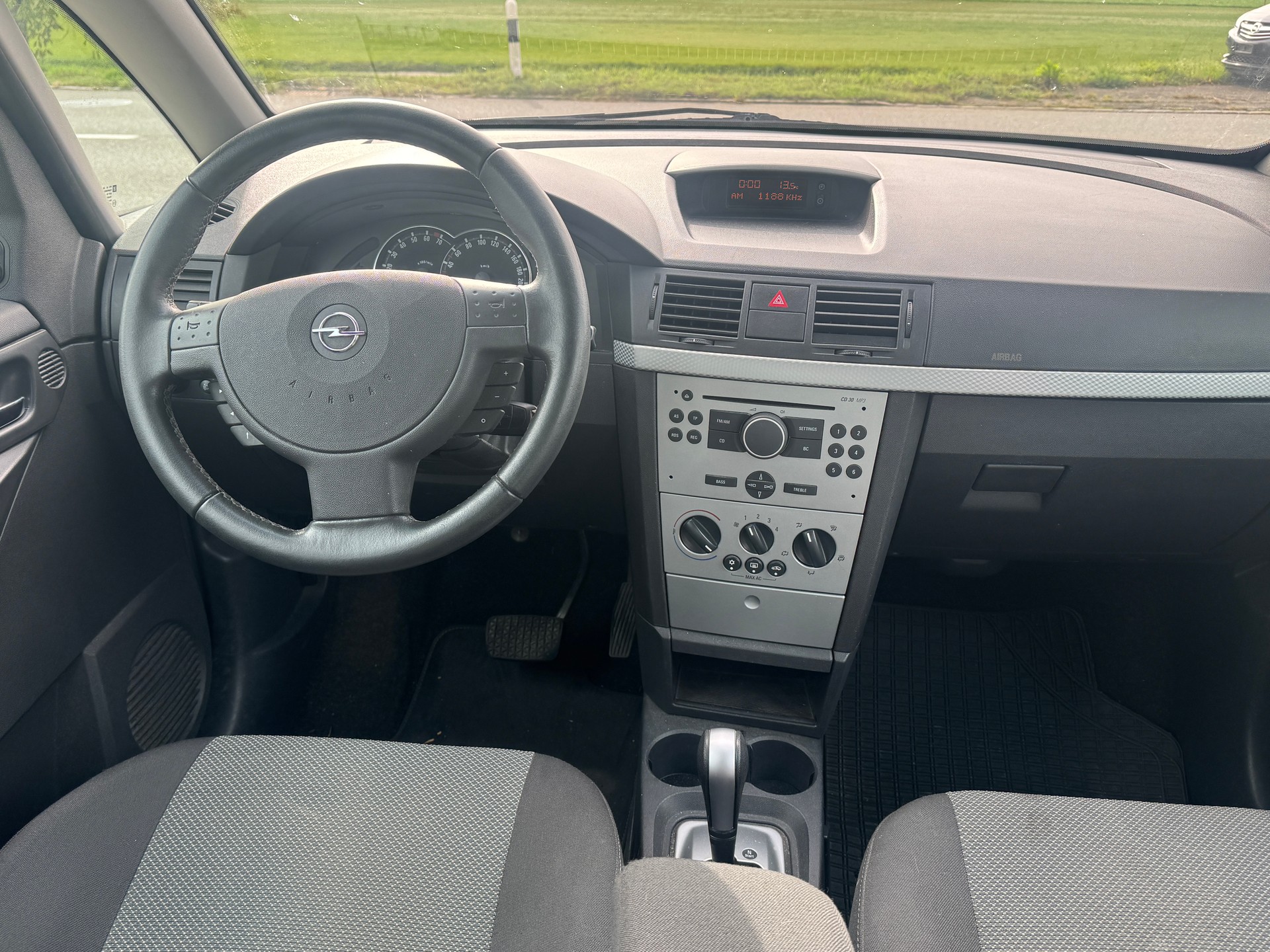 OPEL Meriva 1.8i 16V Enjoy-image-6
