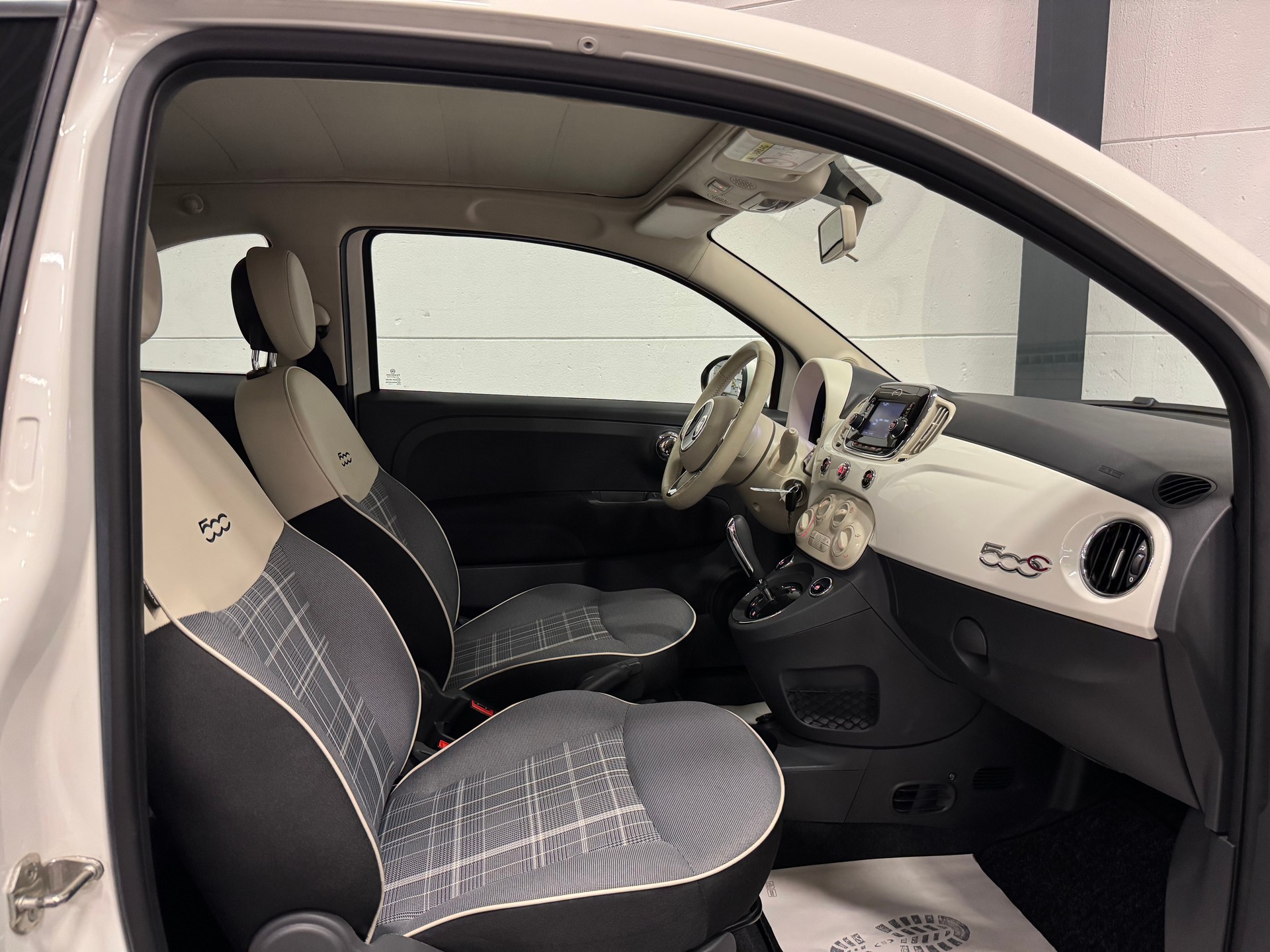 FIAT 500C 0.9 Twinair Lounge Dualogic-image-22