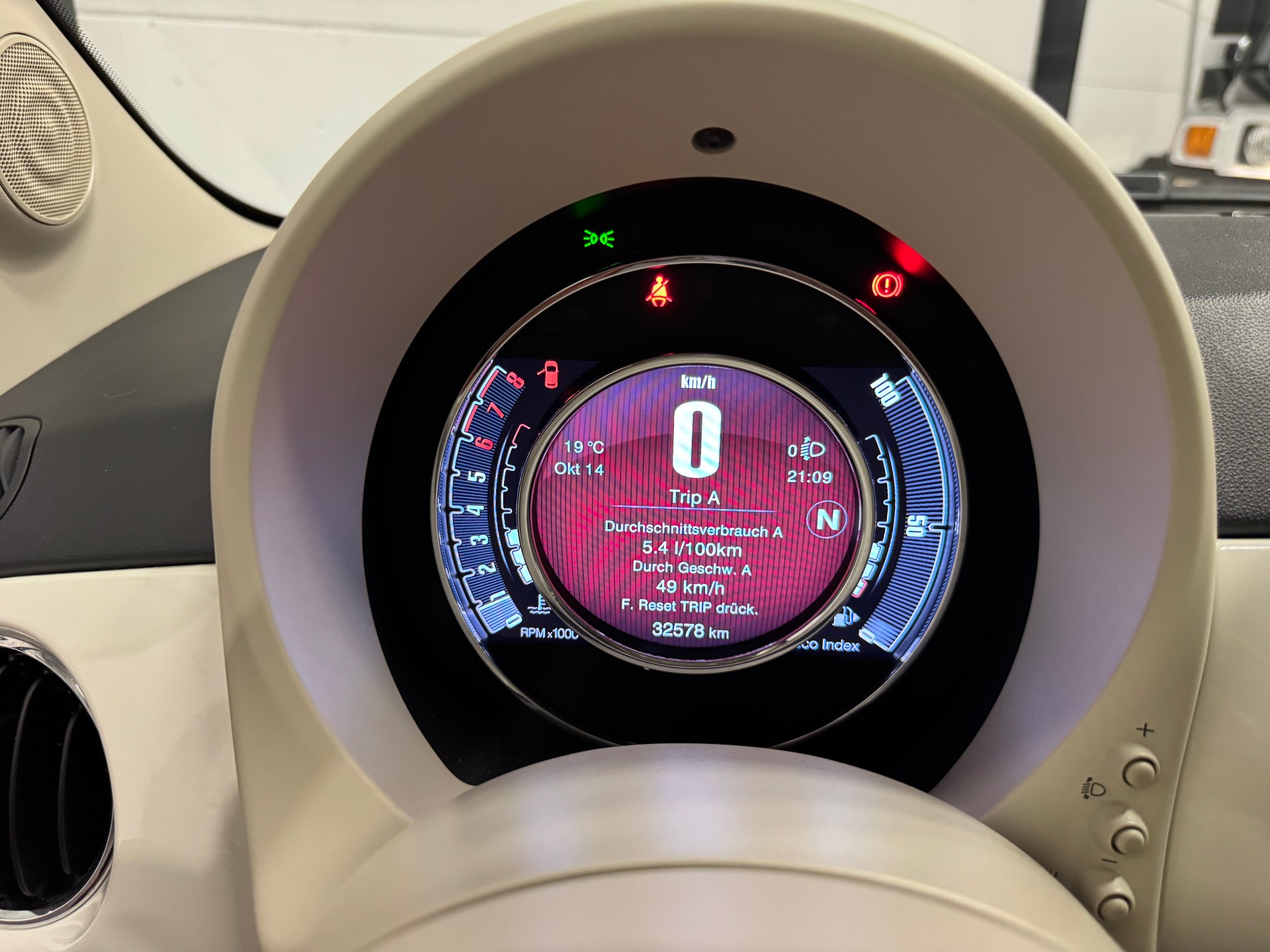 FIAT 500C 0.9 Twinair Lounge Dualogic-image-29