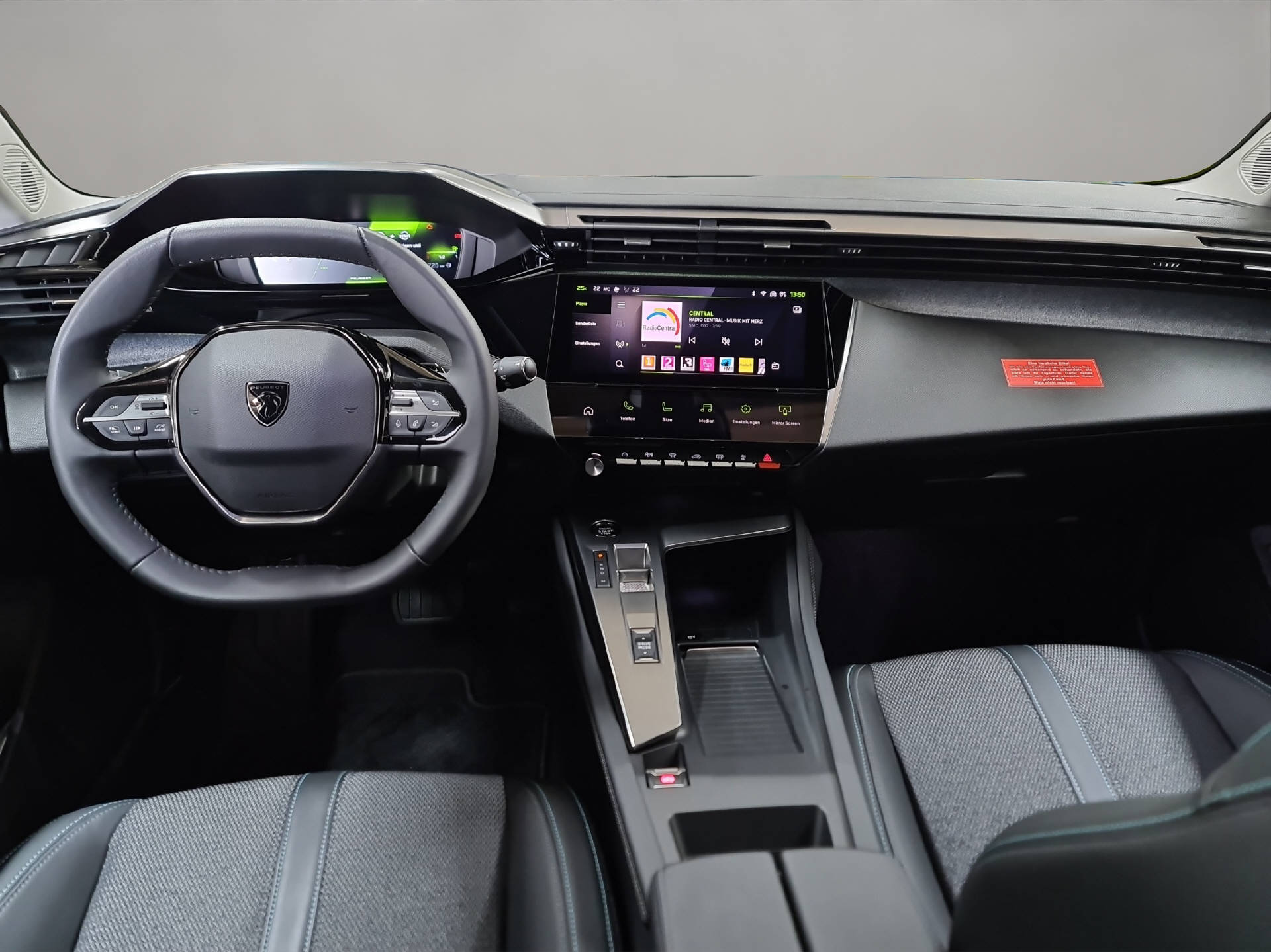 PEUGEOT 308 1.2 PureTech Allure Pack-image-6