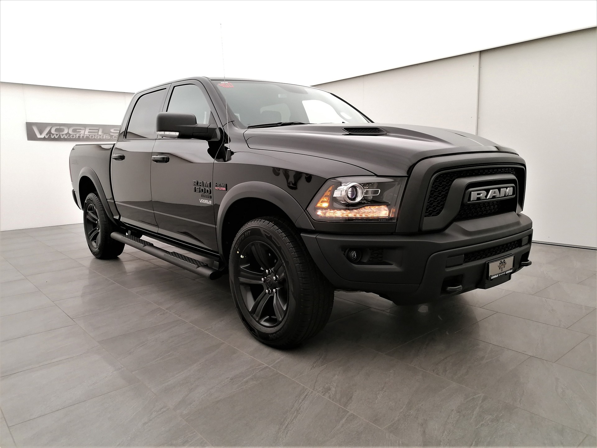 DODGE Ram 1500 5.7 V8 Warlock Crew Cab 10.5T-image-2
