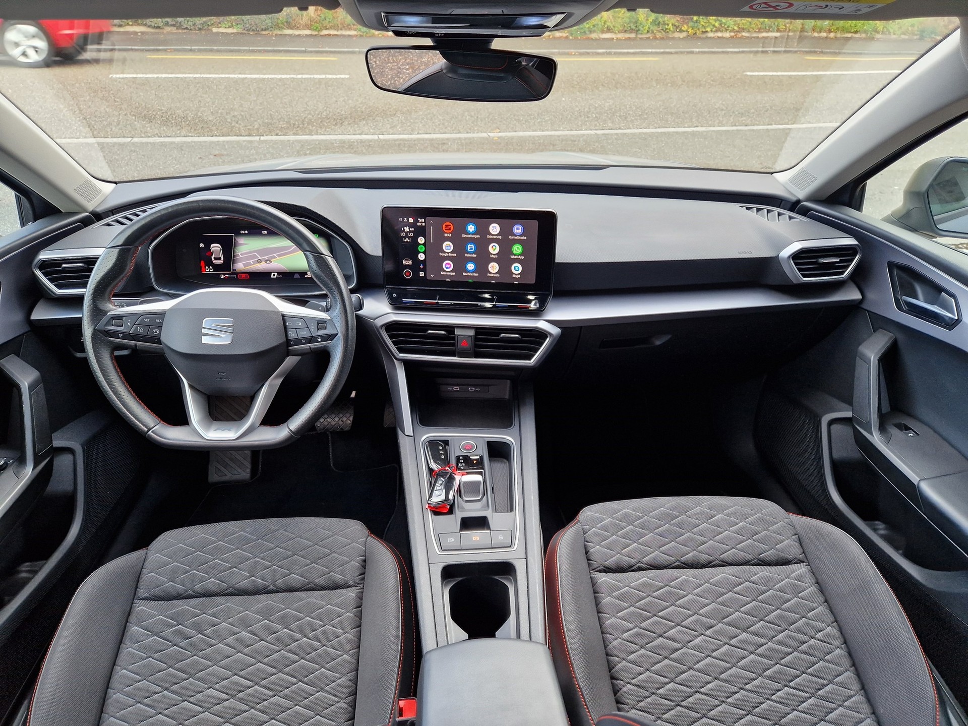 SEAT Leon ST 1.5 eTSI mHEV DSG FR-image-7