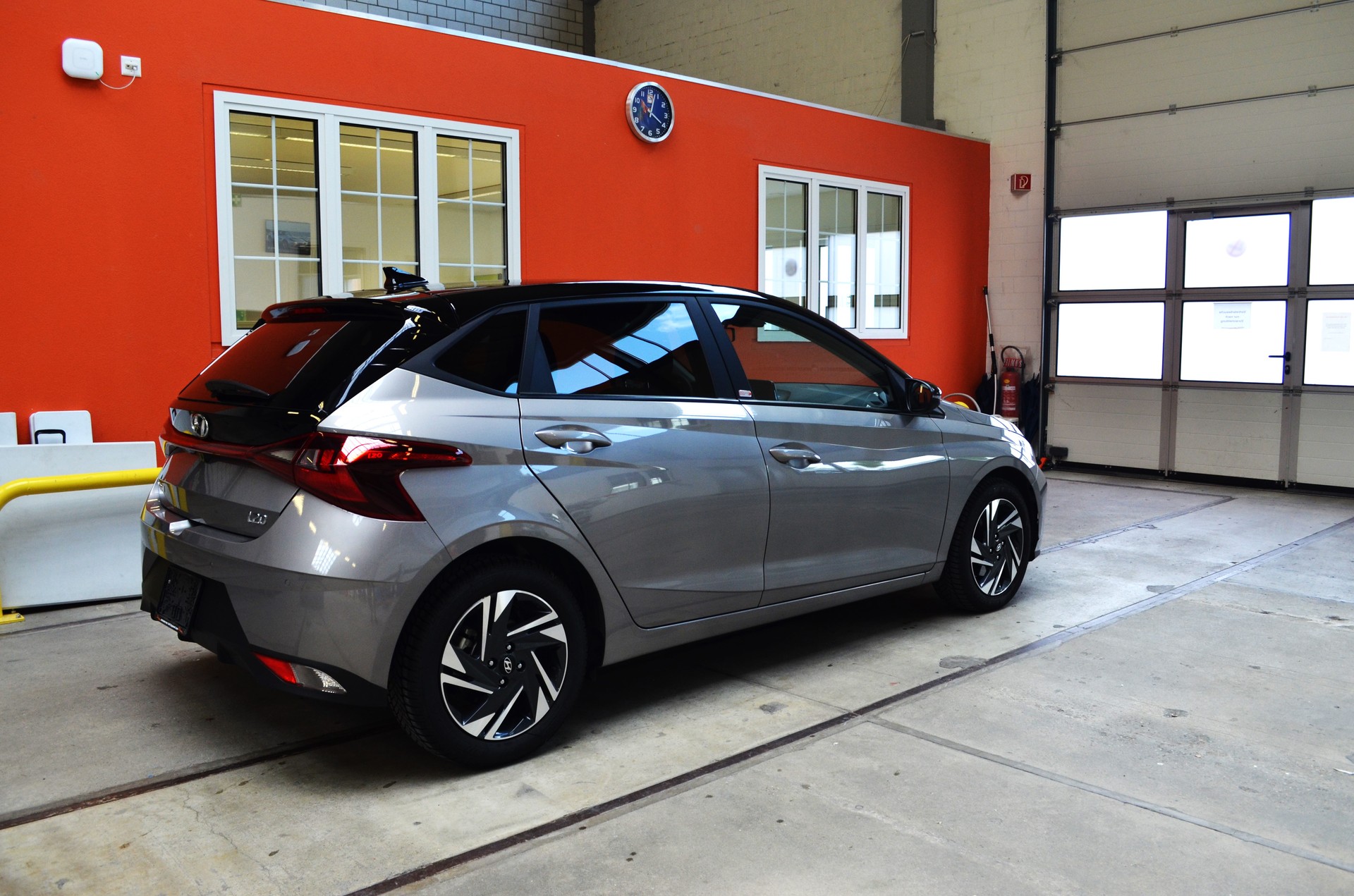 HYUNDAI i20 1.0 T-GDi Amplia DCT-image-4