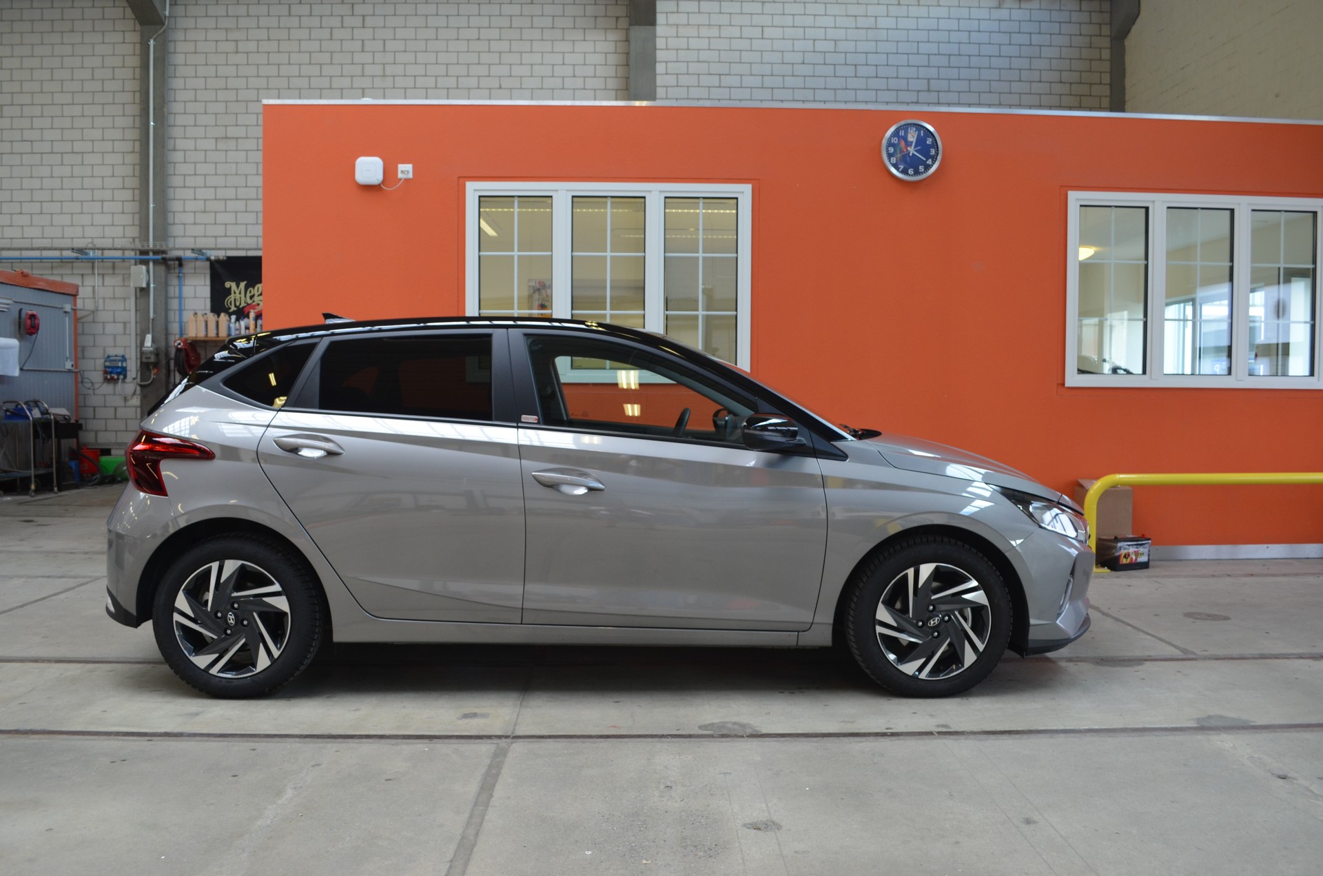 HYUNDAI i20 1.0 T-GDi Amplia DCT-image-3