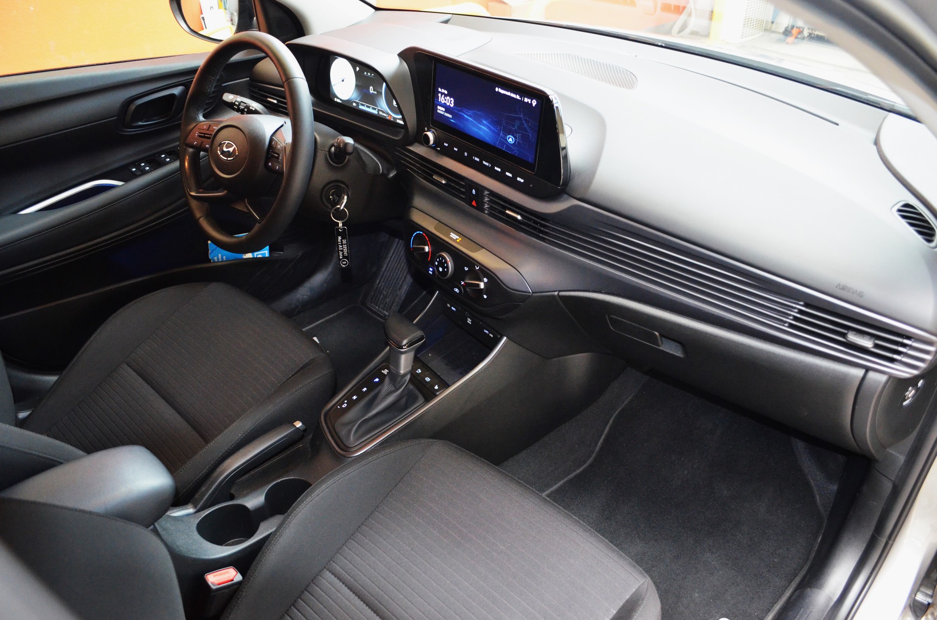 HYUNDAI i20 1.0 T-GDi Amplia DCT-image-8