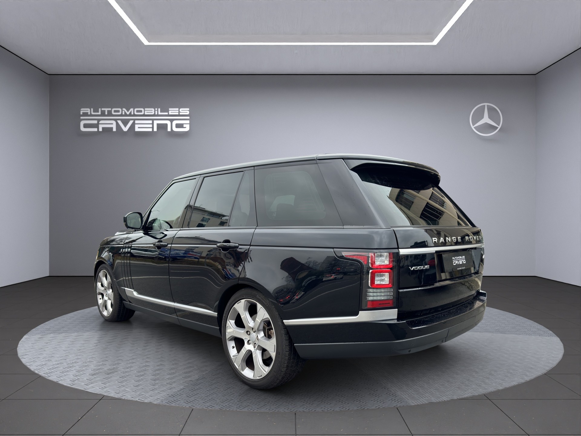 LAND ROVER Range Rover 3.0 TDV6 Vogue Automatic-image-2
