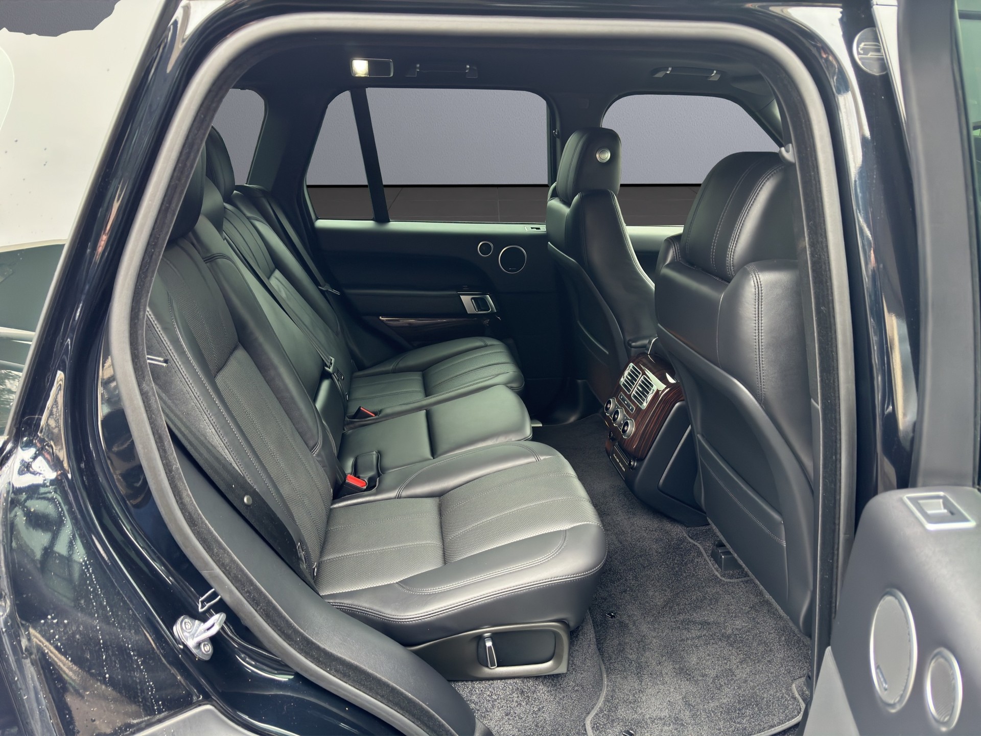 LAND ROVER Range Rover 3.0 TDV6 Vogue Automatic-image-16